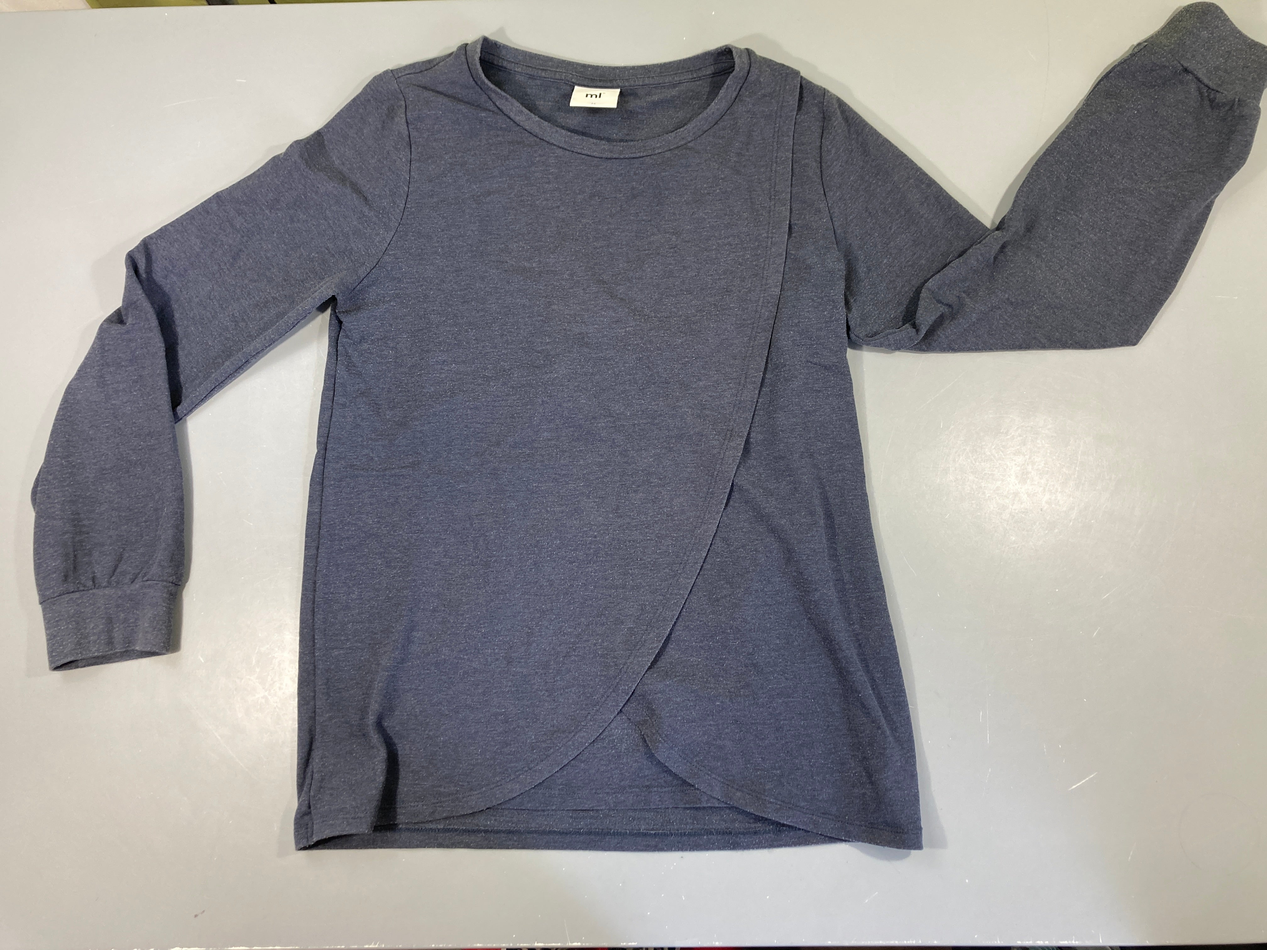 Sweat d'allaitement bleu chiné, un peu bouloché