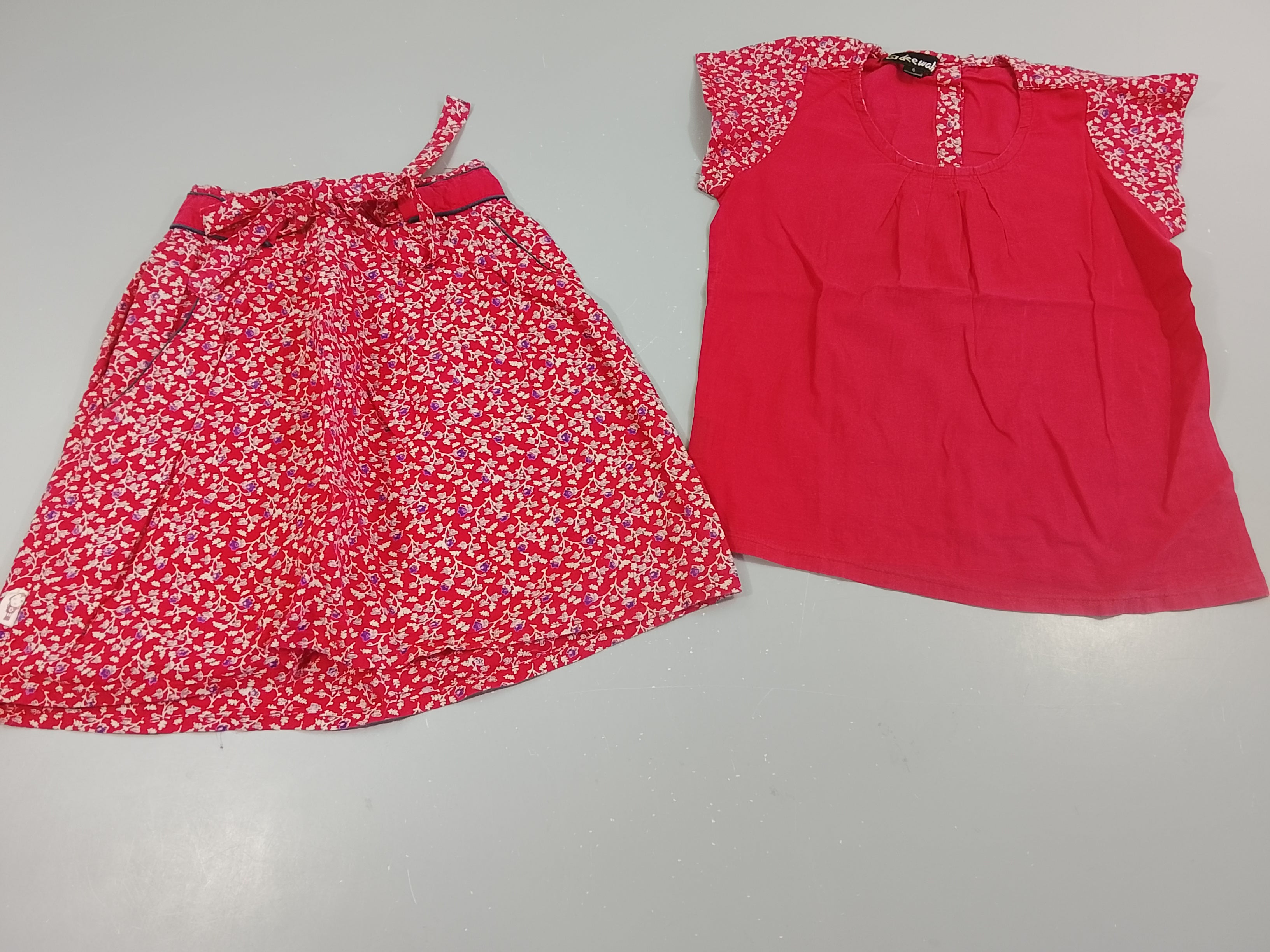 Ensemble Dee Wali  blouse m.c  rose  manches à fleurs + jupe rose  à fleurs