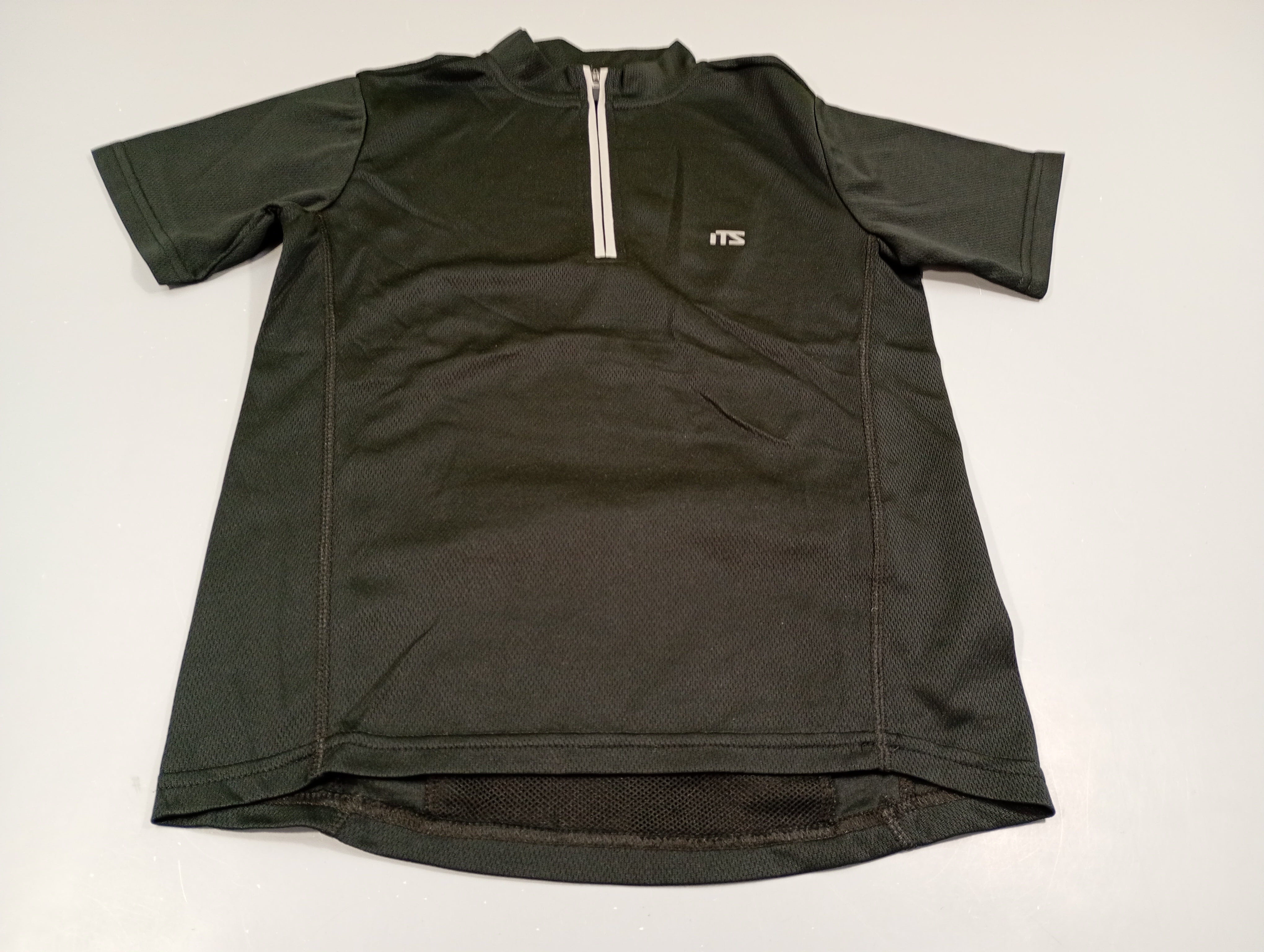 T-shirt m.c de sport noir, petit zip 