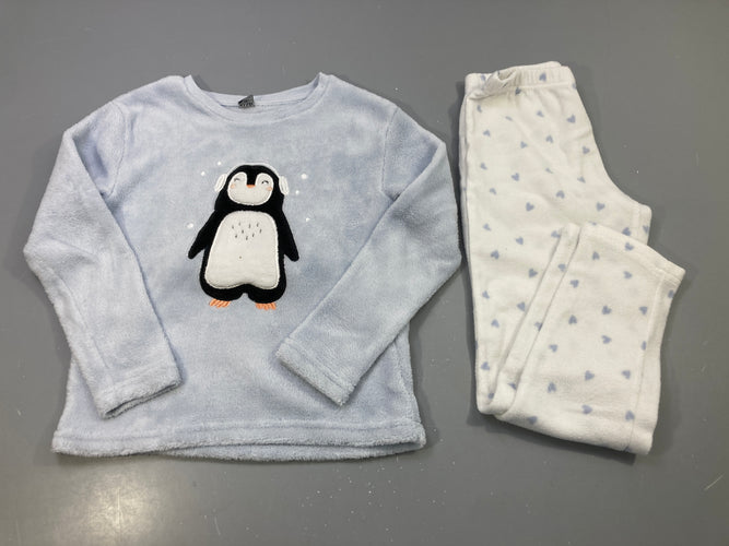 Pyjama 2pcs polaire bleu ciel pingouin, bas blanc cœurs bleus, moins cher chez Petit Kiwi