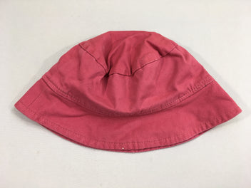 Chapeau rouge effet délavé