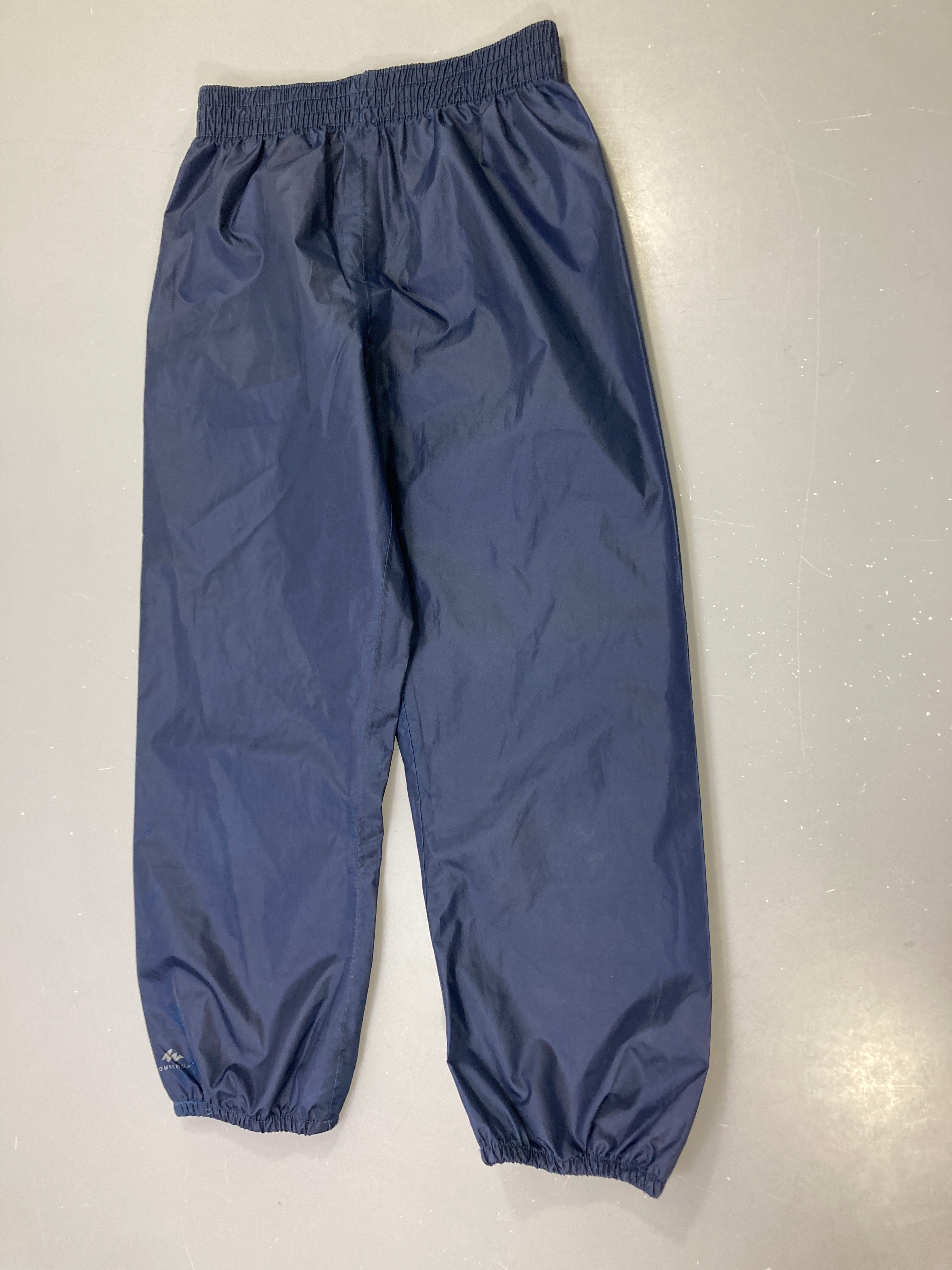 Pantalon imperméable bleu marine, pluie, chevilles élastiques