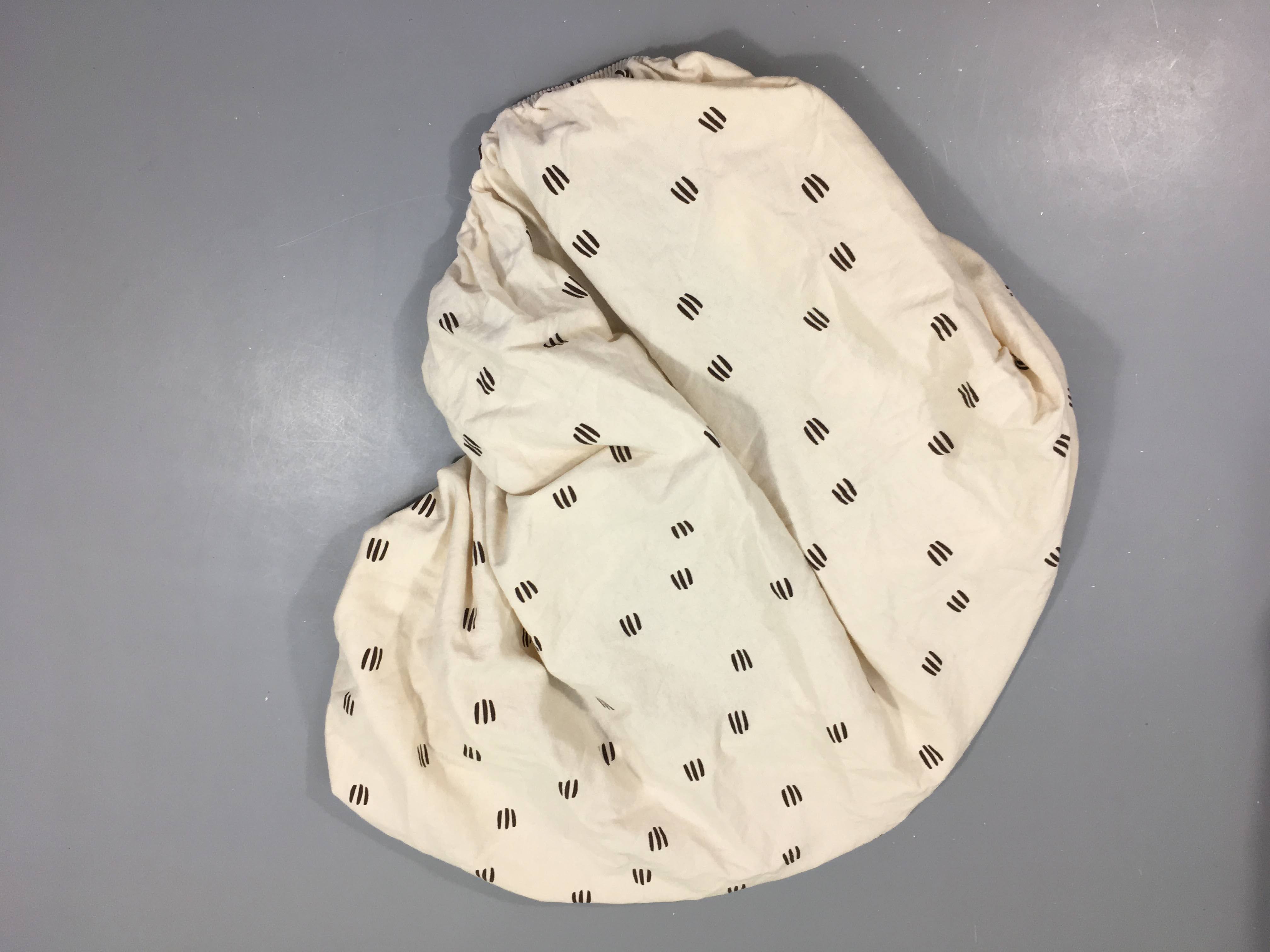 Drap housse jersey écru et noir pour berceau