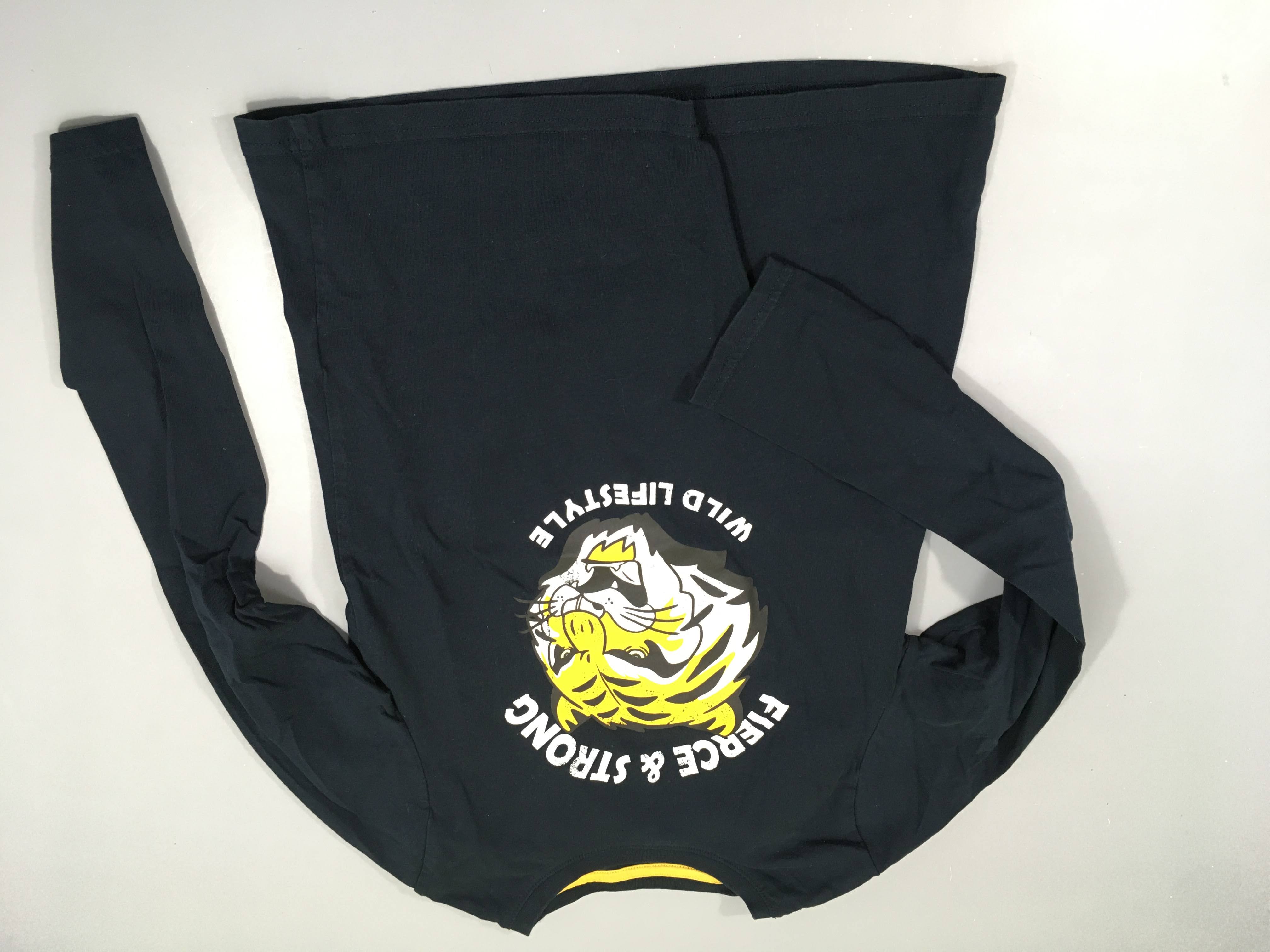 T-shirt m.l bleu foncé , tigre