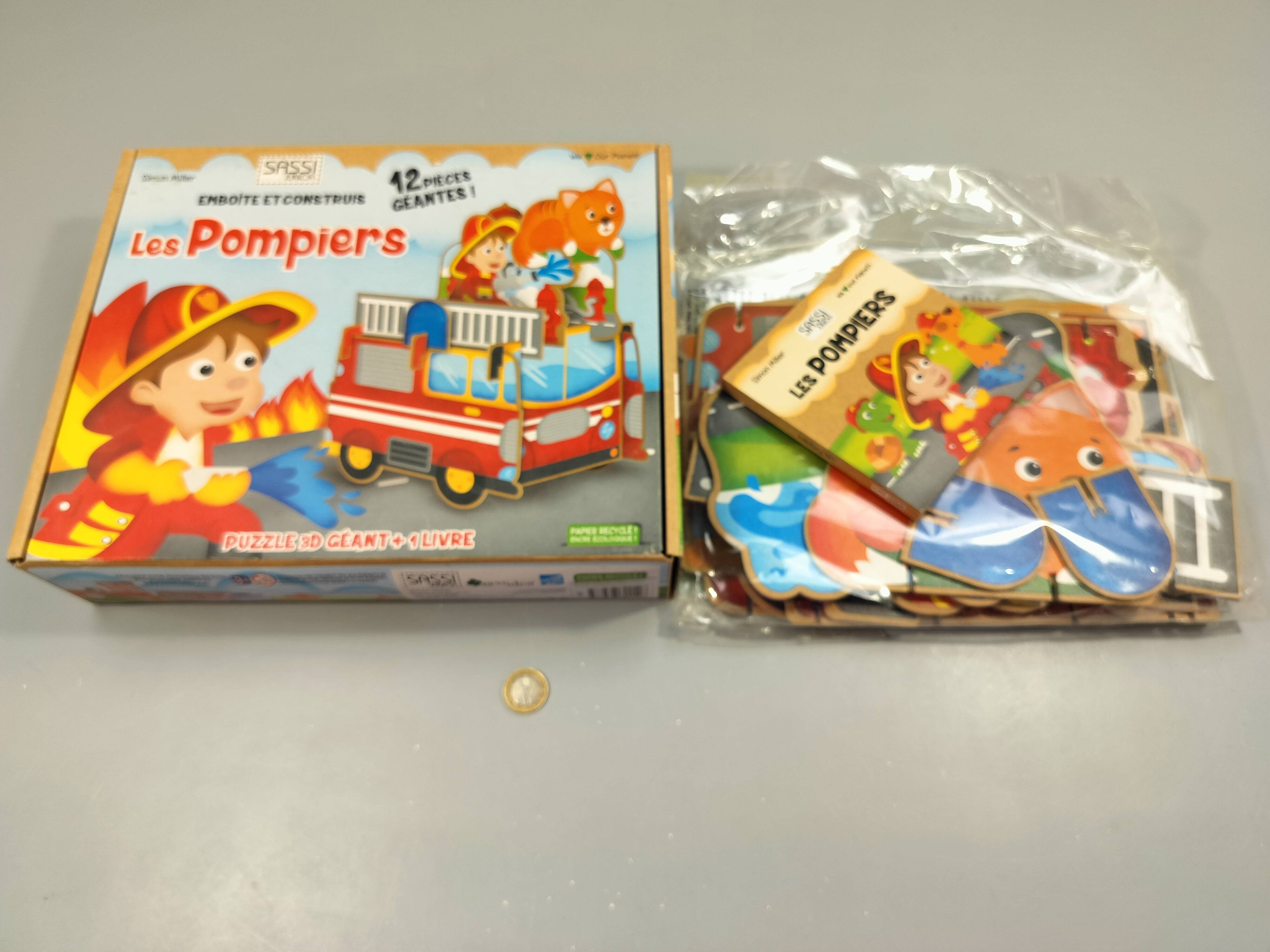 Neuf Les pompiers puzzle 3D géant + 1 livre