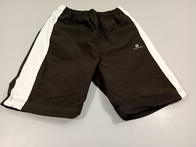 Short de sport noir/blanc "Domyos", moins cher chez Petit Kiwi