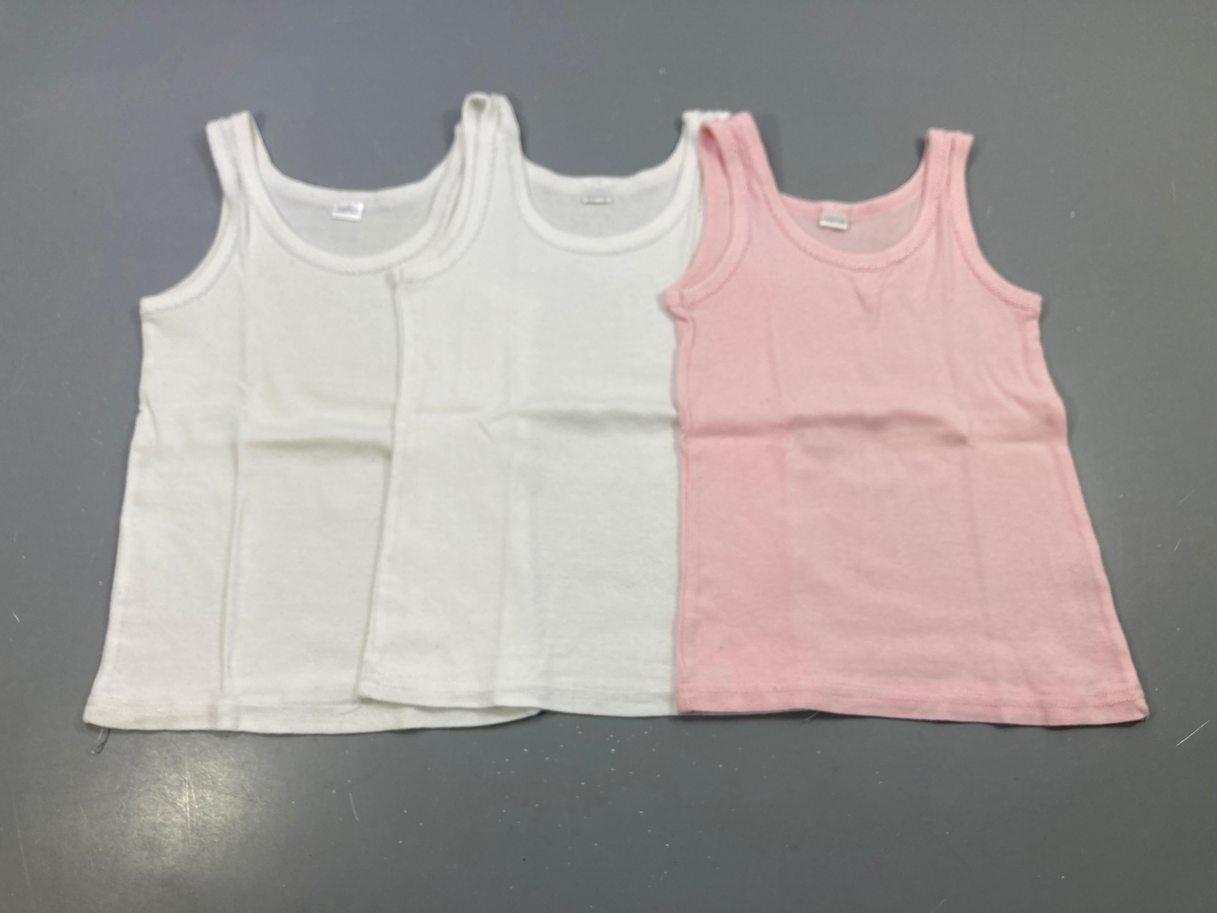 Lot 3 débardeurs s.m blanc et rose, bouloché