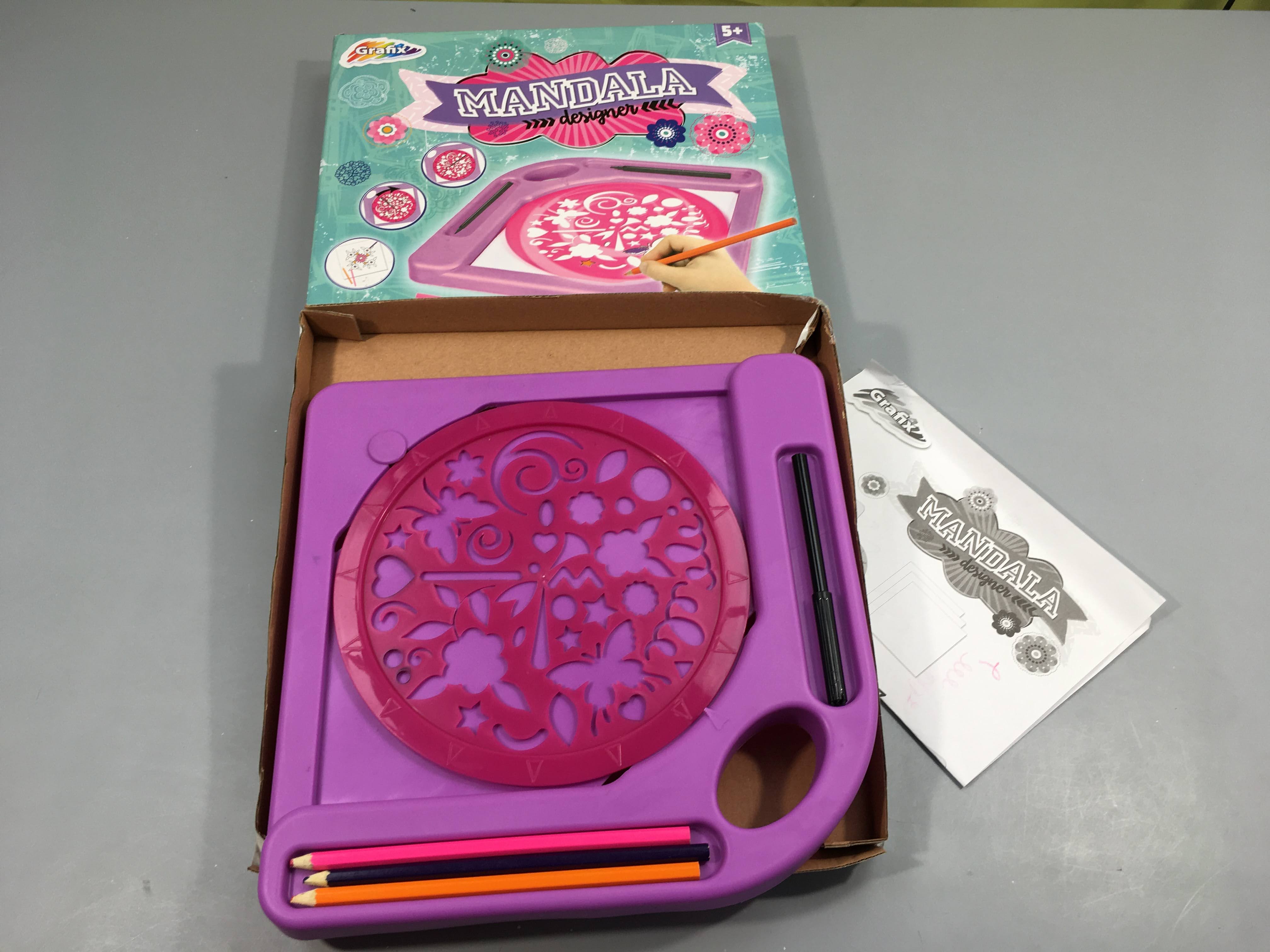 Mandala Designer-Manque les marqueurs et les crayons sont à tailler +5a