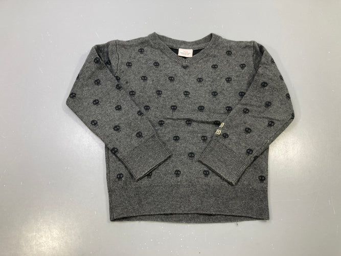 Pull col V gris chiné motif têtes de mort noires, moins cher chez Petit Kiwi