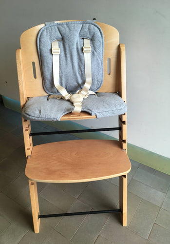 Chaise haute Evosit en bois Childhome avec tablette amovible + Coussin gris + Transat Evosit Newborn gris- Structure complète de 0 m jusqu'à 85kg!, moins cher chez Petit Kiwi