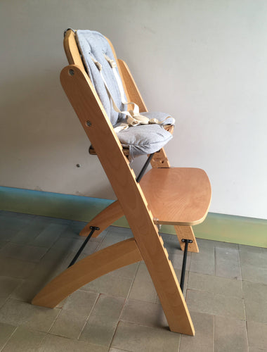 Chaise haute Evosit en bois Childhome avec tablette amovible + Coussin gris + Transat Evosit Newborn gris- Structure complète de 0 m jusqu'à 85kg!, moins cher chez Petit Kiwi