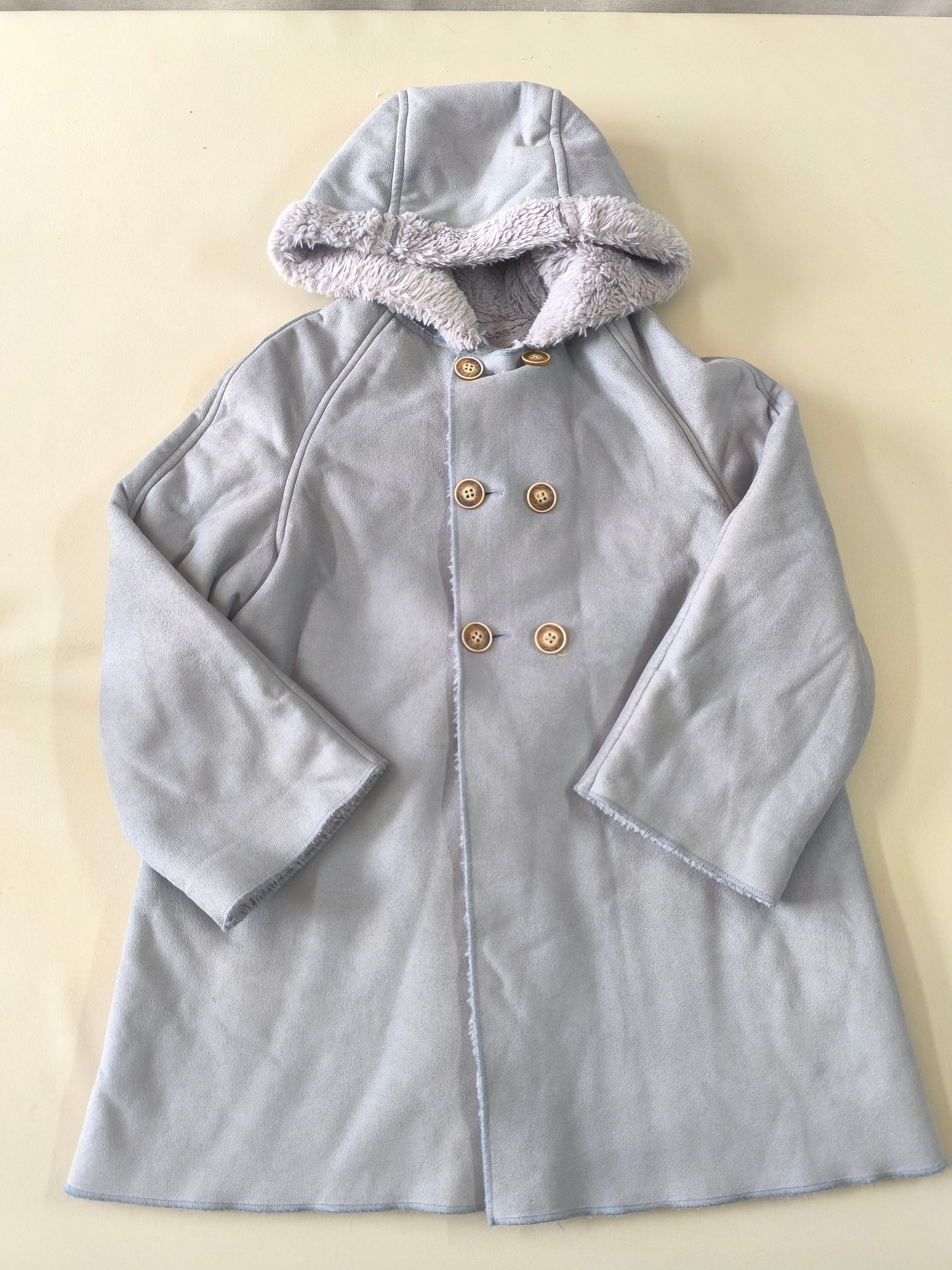 Veste grise à capuche effet peau de pêche doublée velours softy