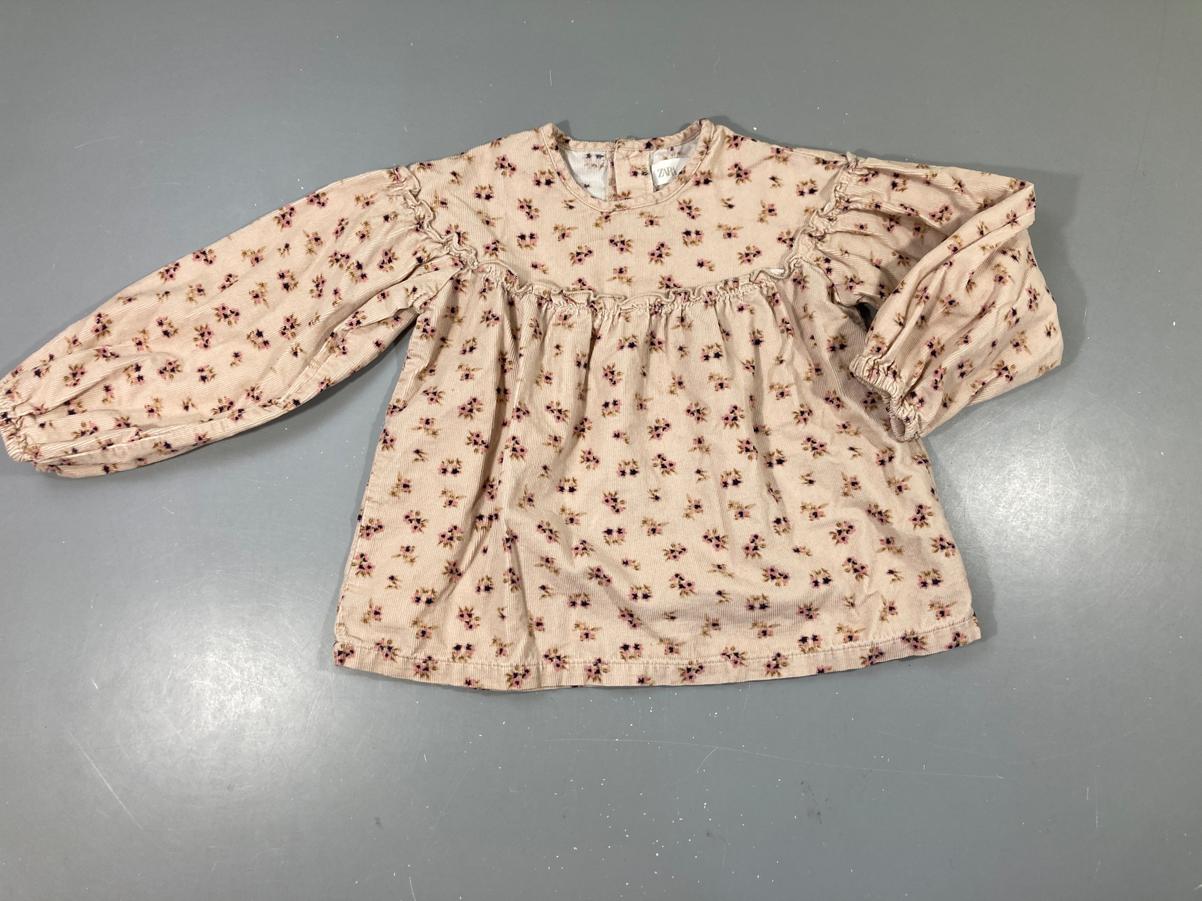 Blouse velours côtelé beige fleurie
