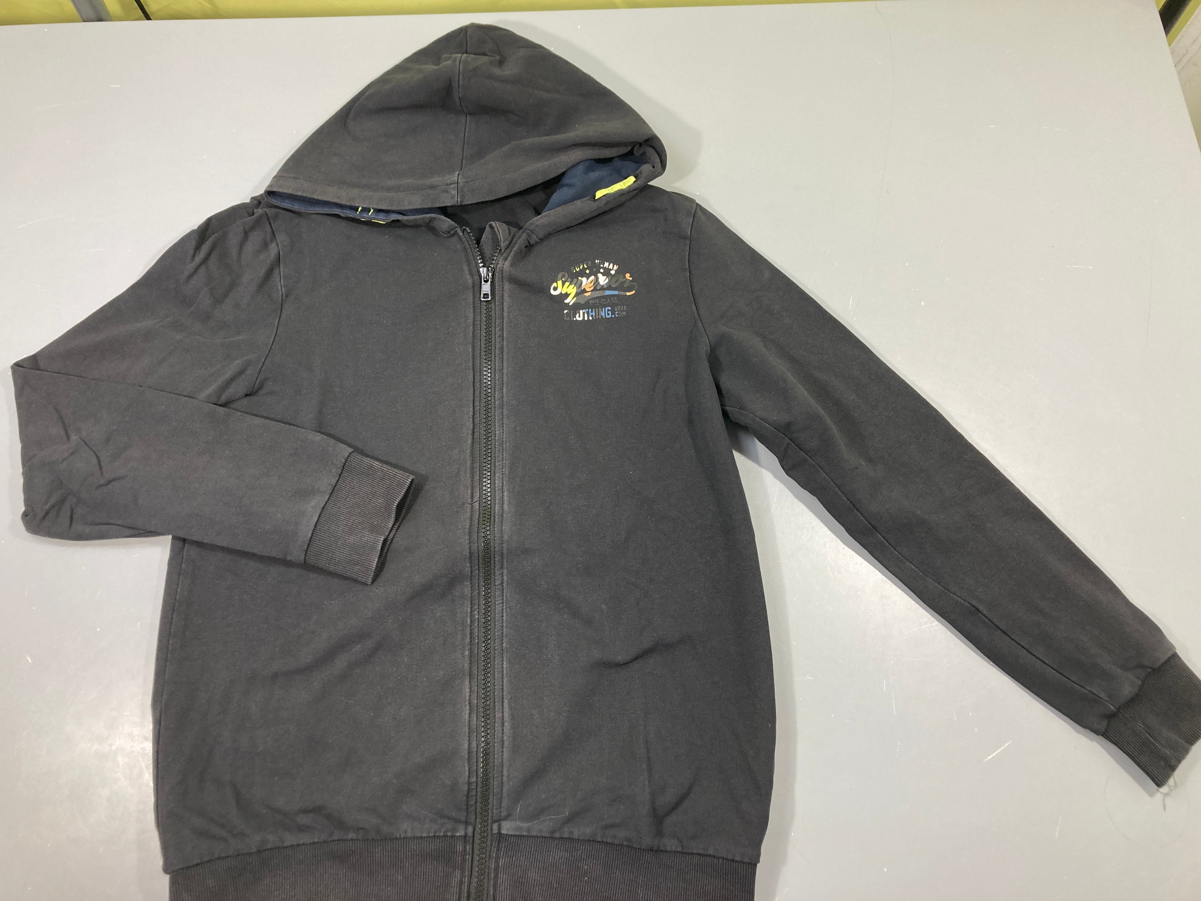Sweat zippé à capuche noir Superior Un peu décoloré