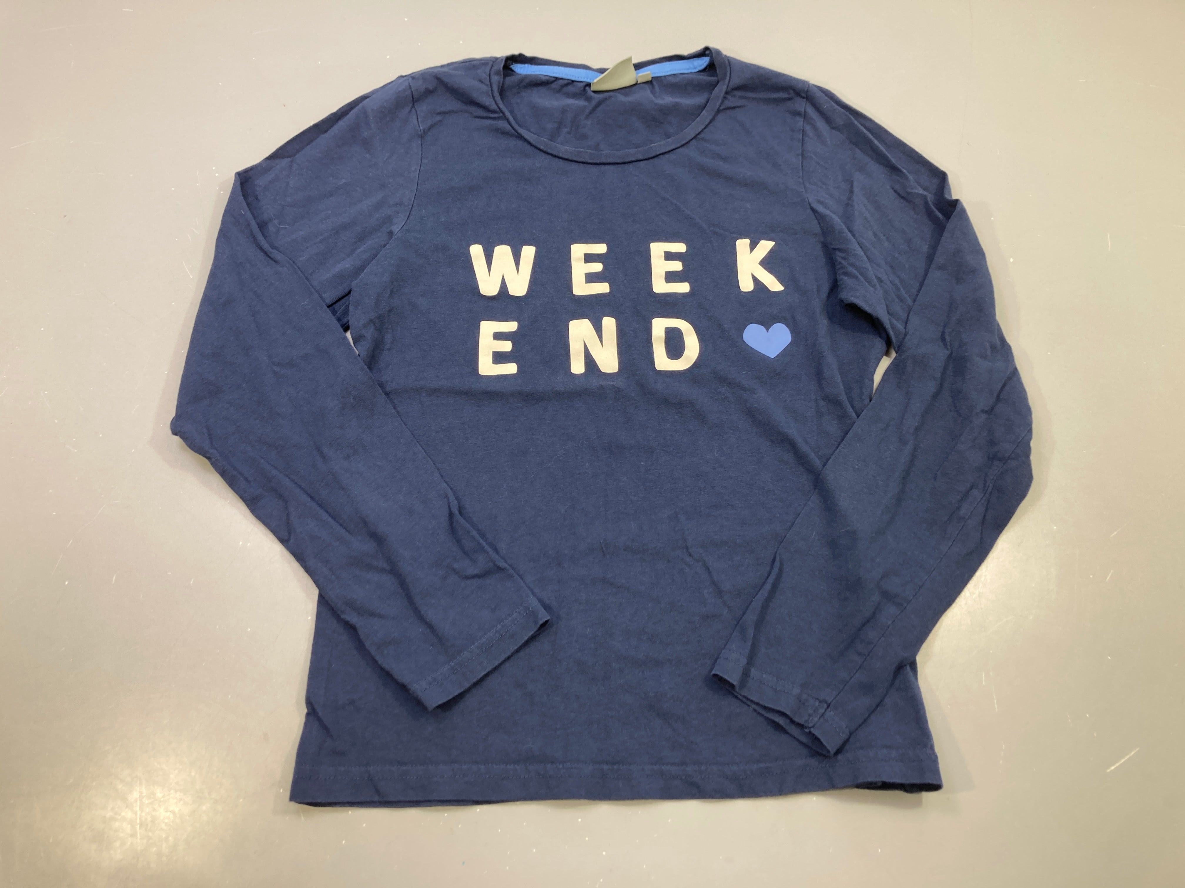 T-shirt m.l bleu marine imprimé Week End blanc, cœur bleu