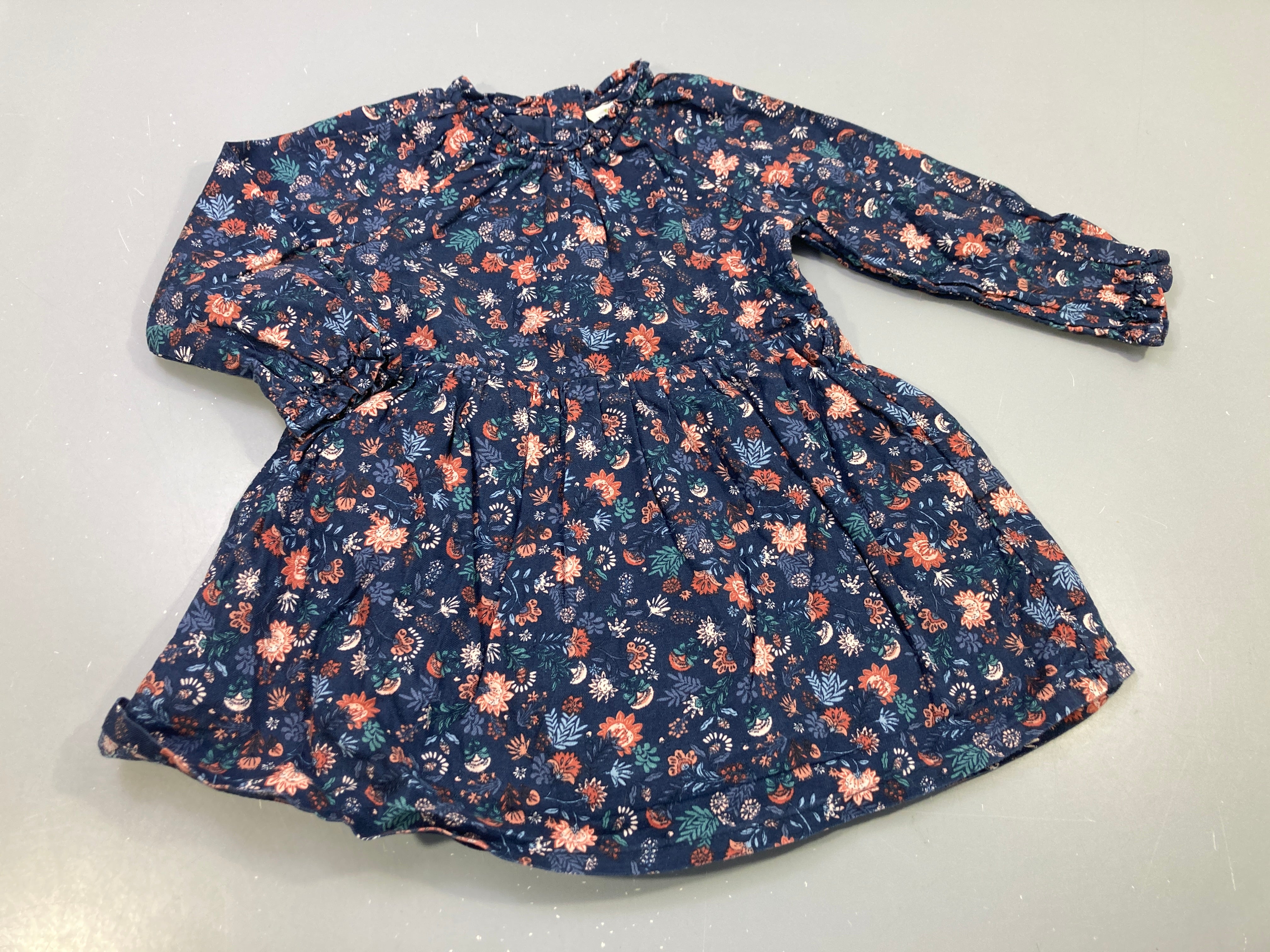 Robe m.l bleue à fleurs