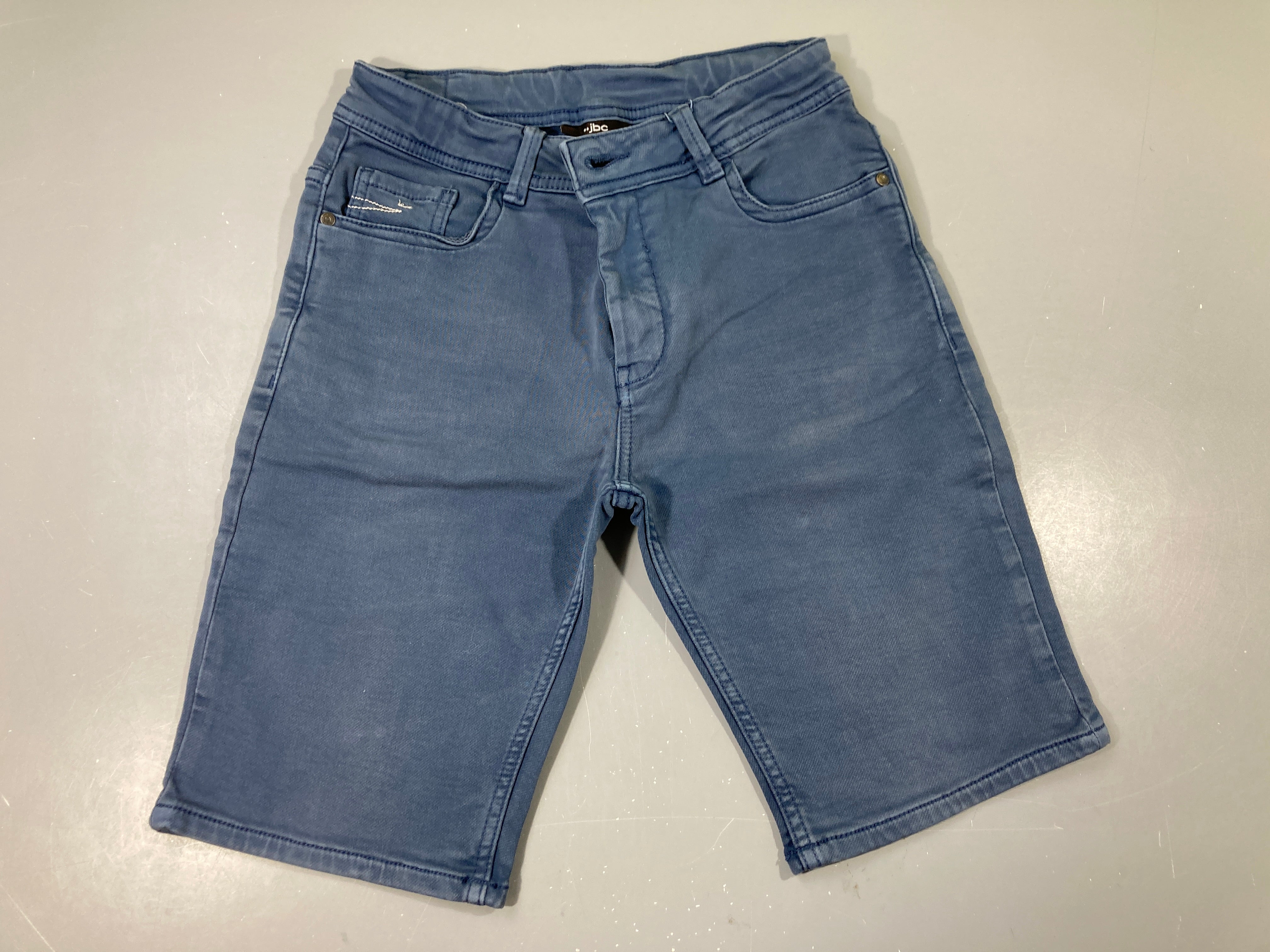 Bermuda bleu foncé