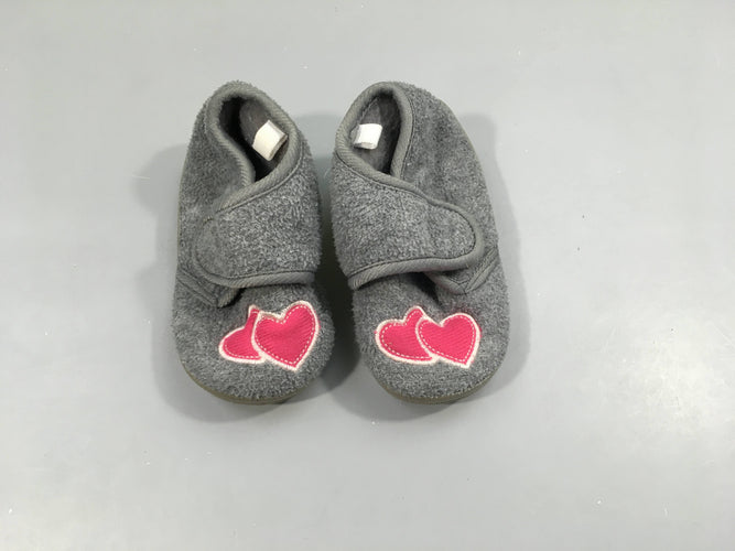 Pantoufles polar gris coeurs, 21, moins cher chez Petit Kiwi