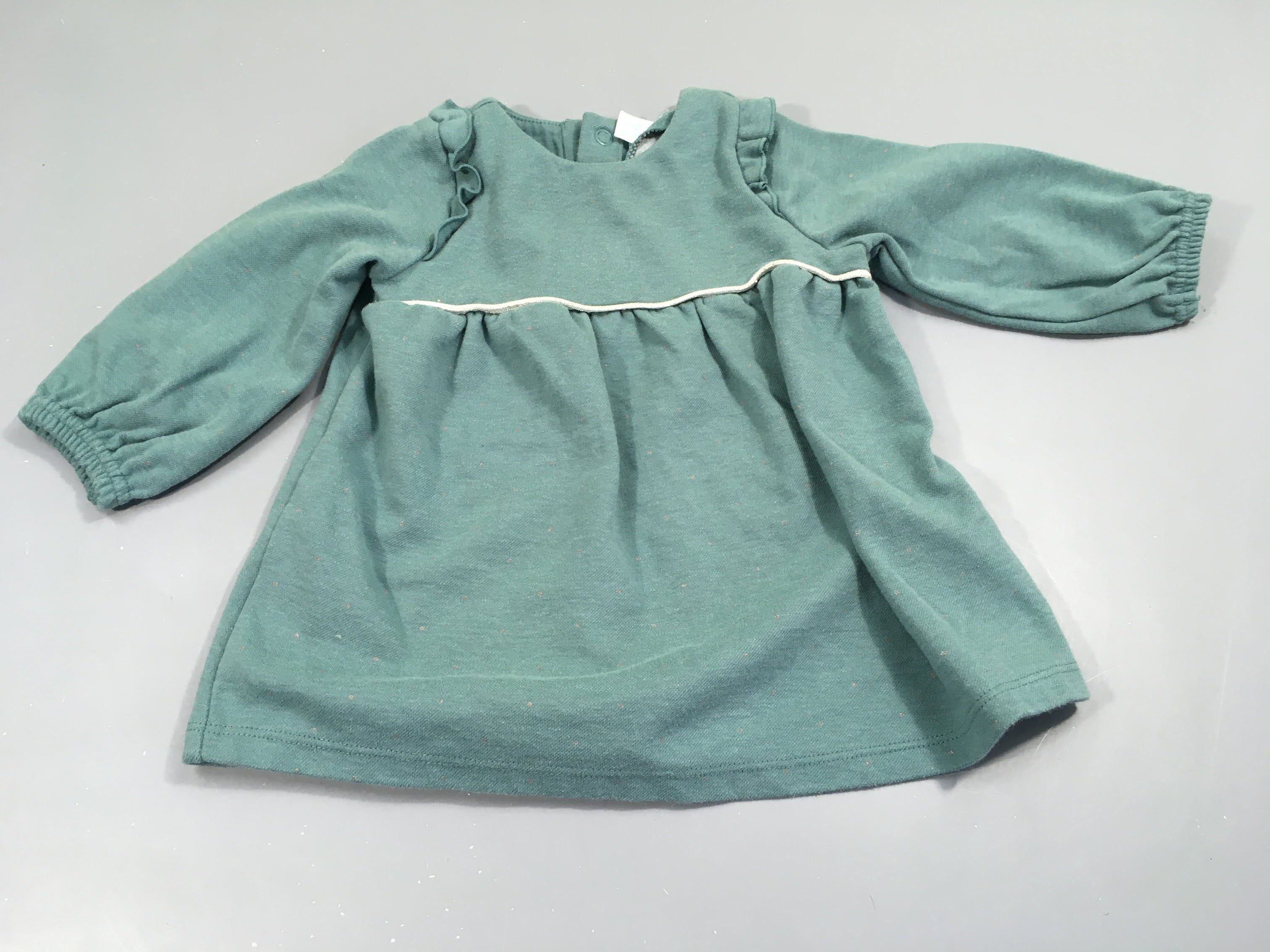 Robe m.l vert détail argent