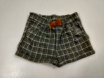 Short à revers gris à carreaux, noeud brun 56% polyester 39% coton 3% fibres métalisées