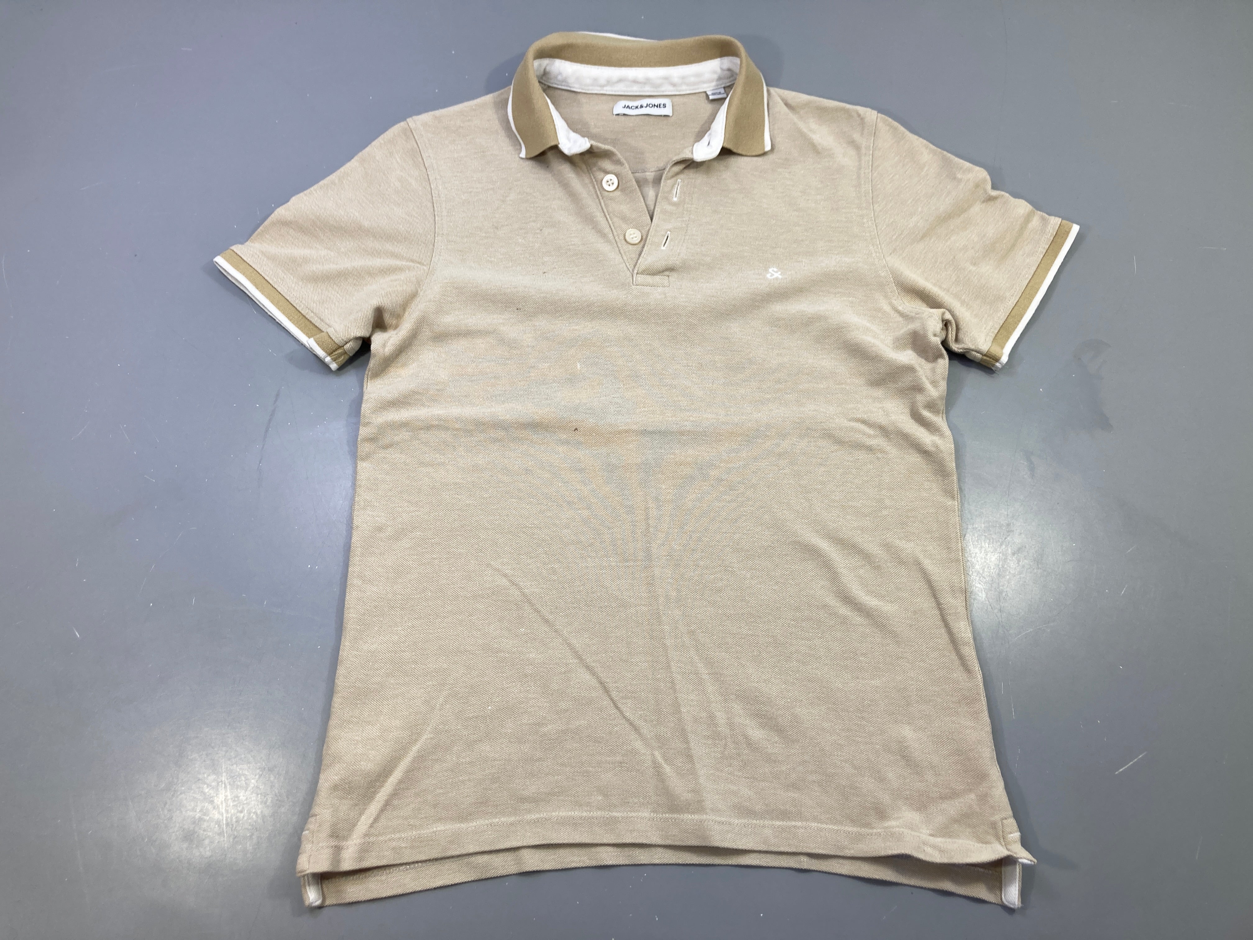 Polo m.c beige chiné, col et poignets liserés blancs