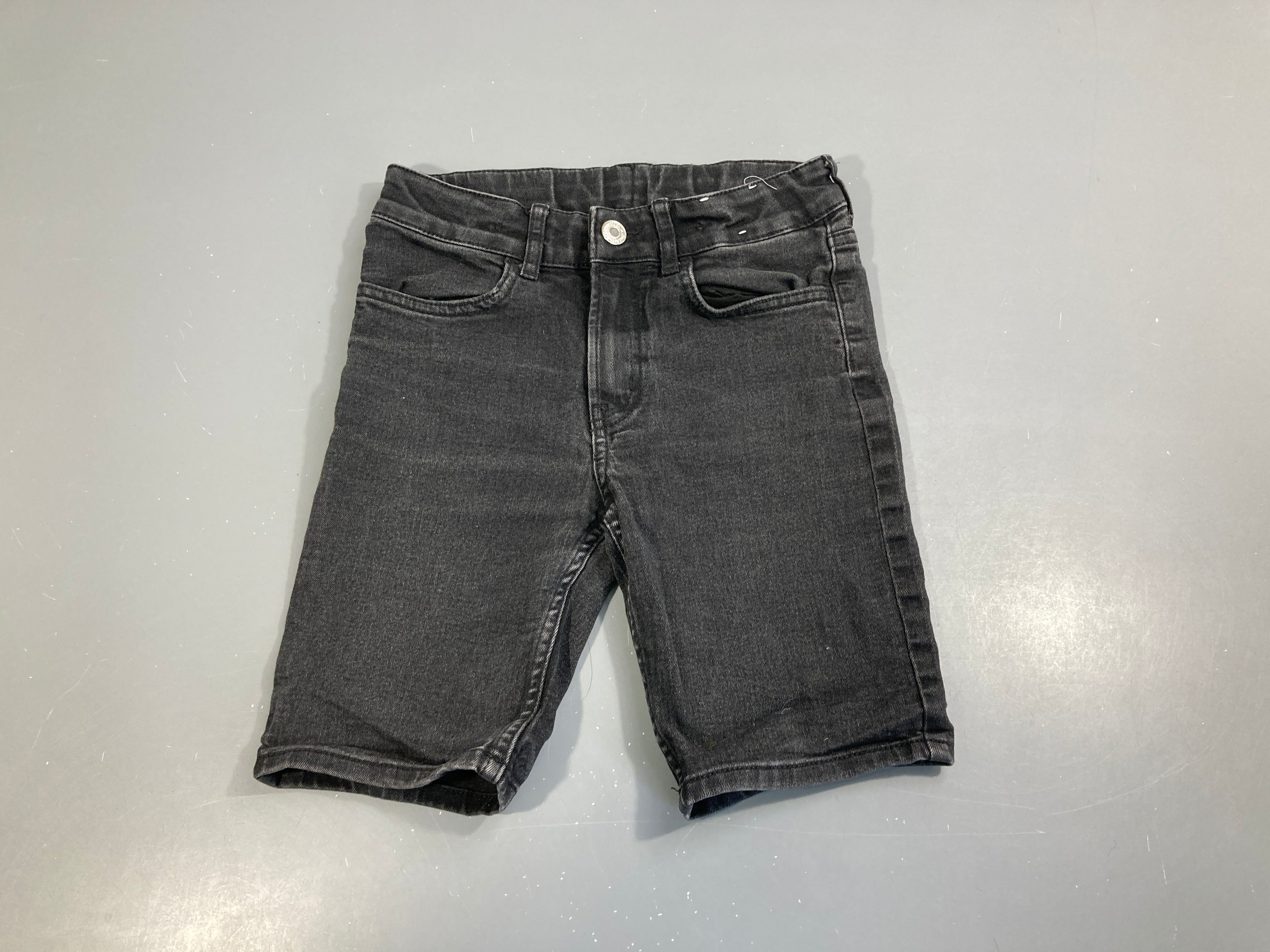 Bermuda jean noir slim fit