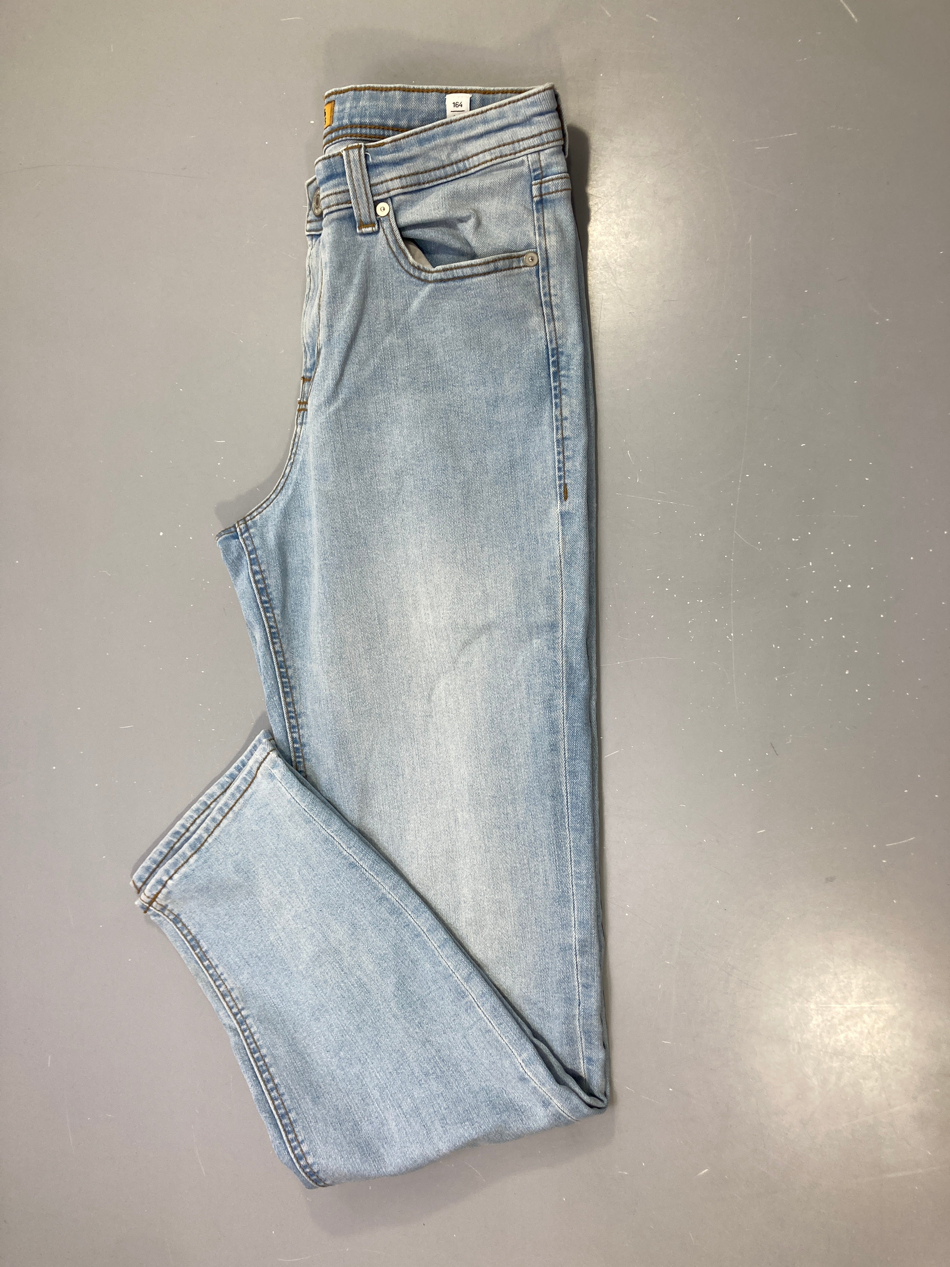 Jean bleu effet délavé