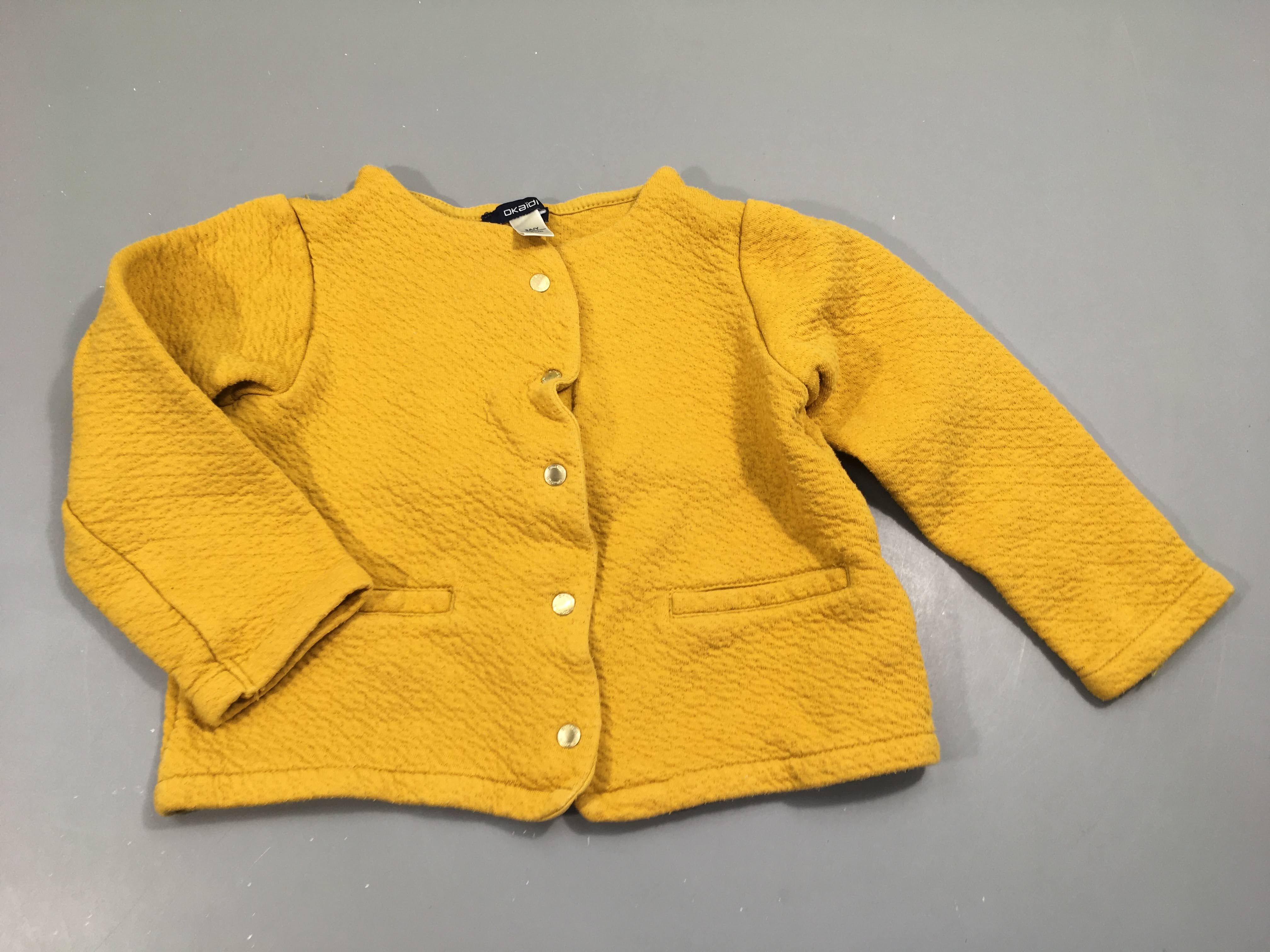 Gilet molleton moutarde avec pressions