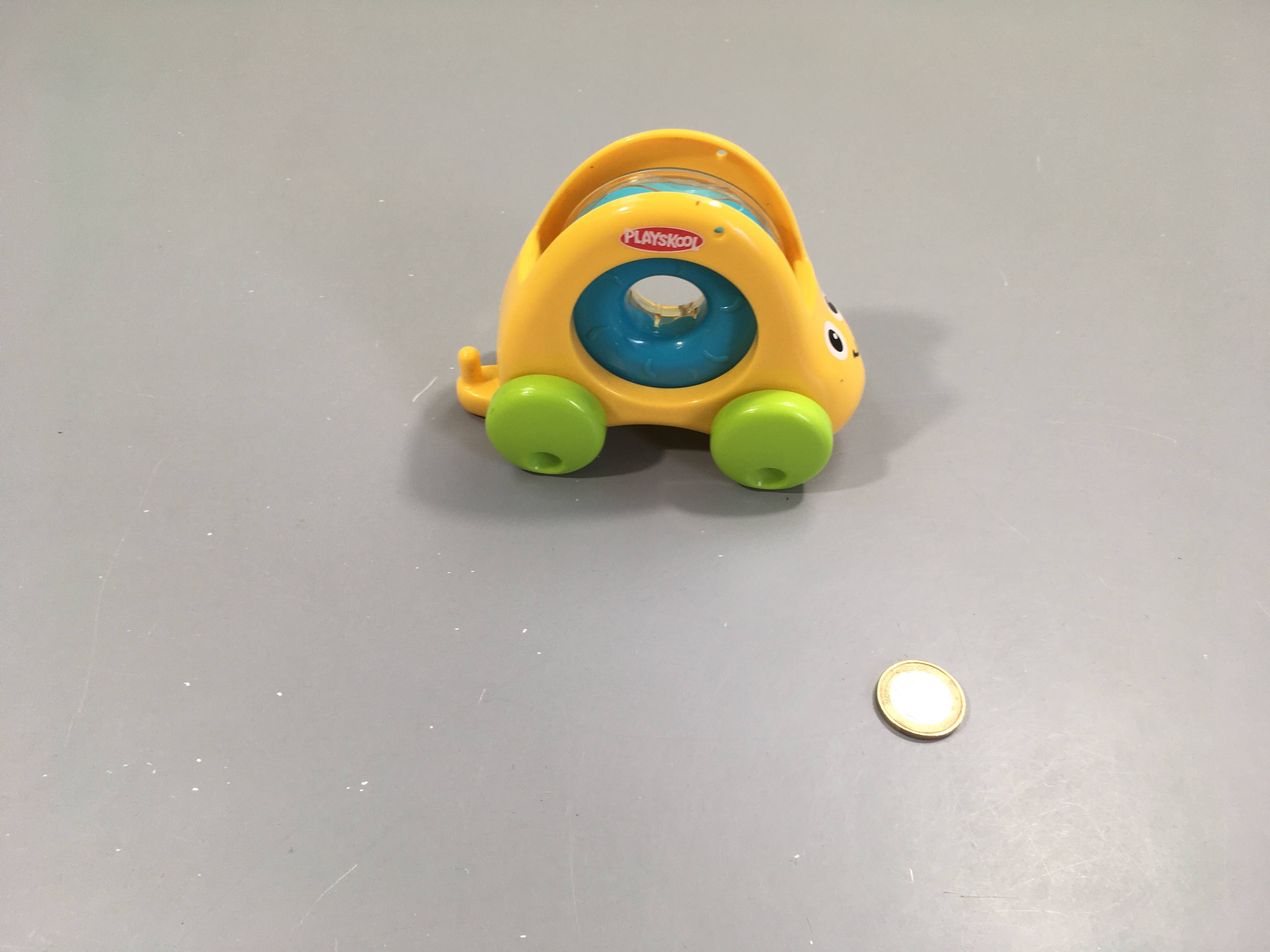 Voiture jaune plastique playskool anneau