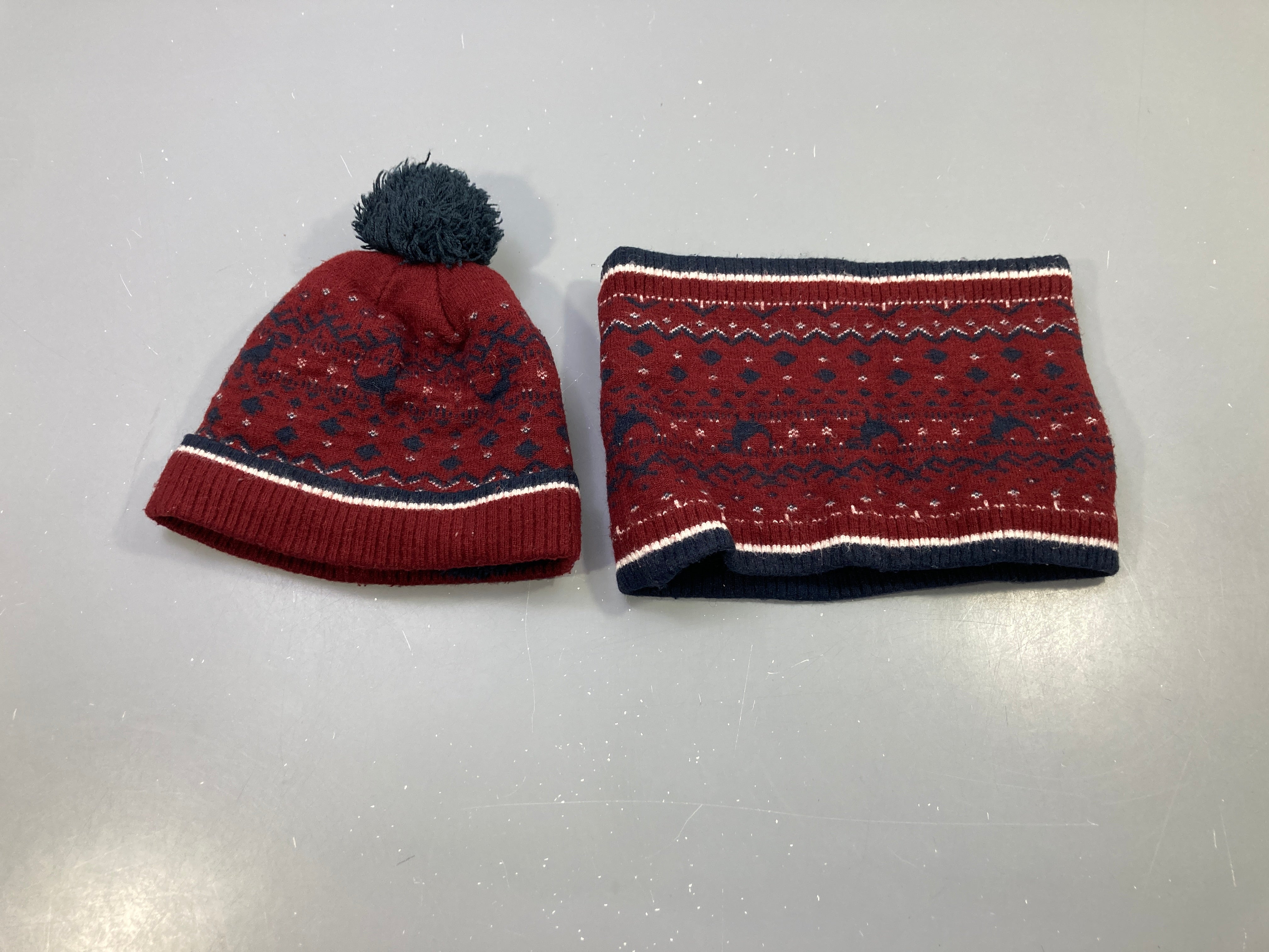 Bonnet bordeau doublé peluche + Snood 54cm