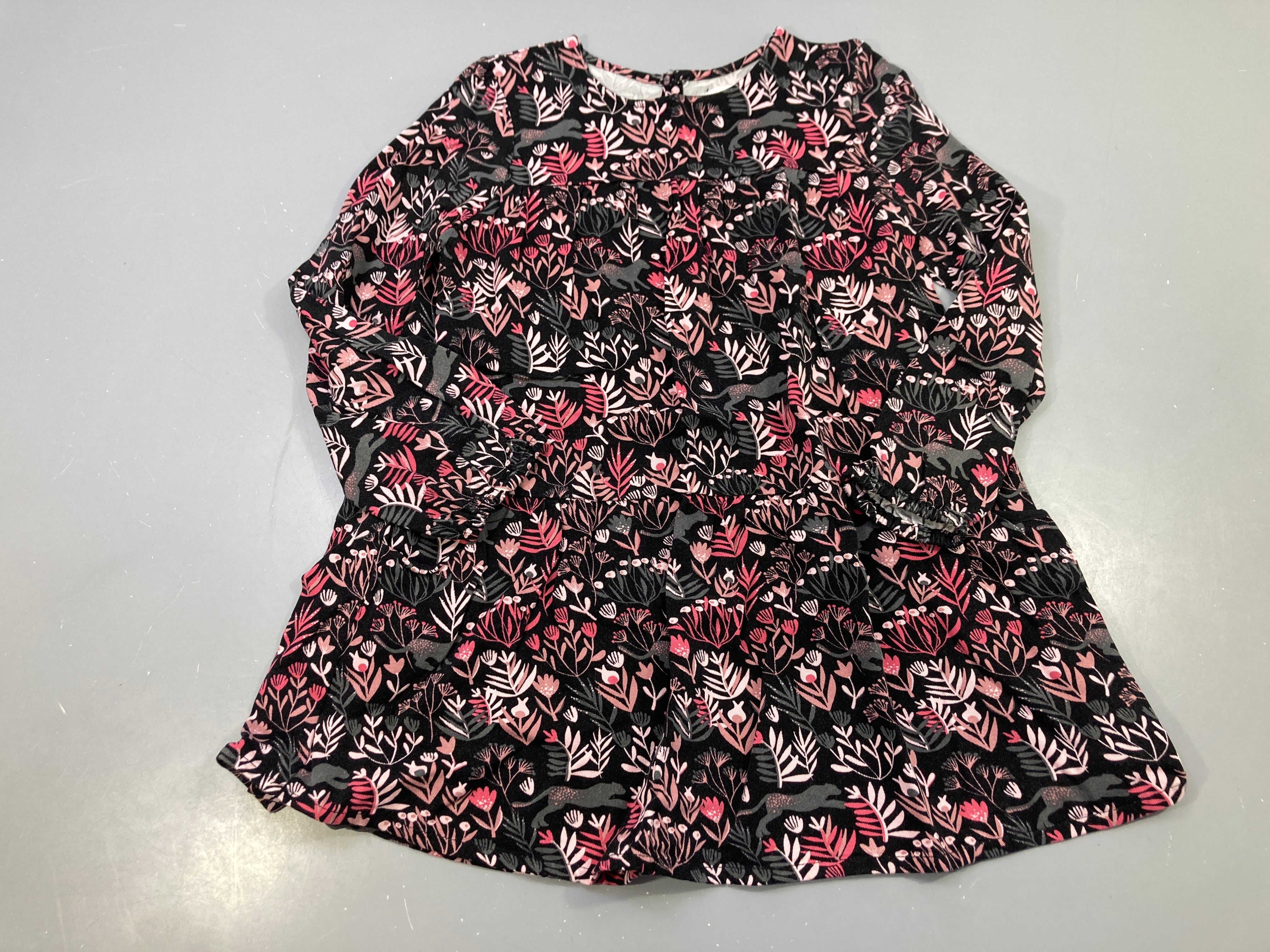 Robe m.l noire motifs roses félin