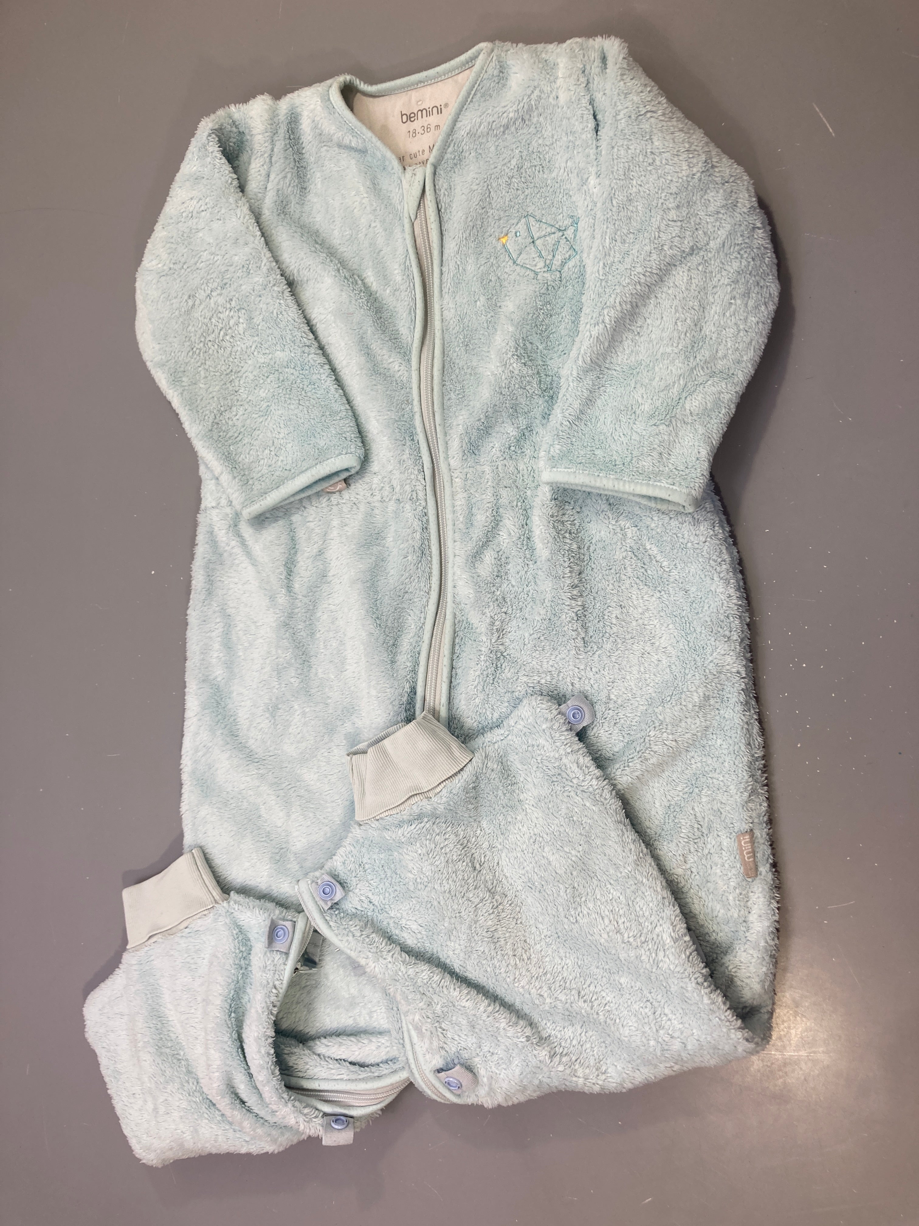Sac de couchage peluche bleu clair