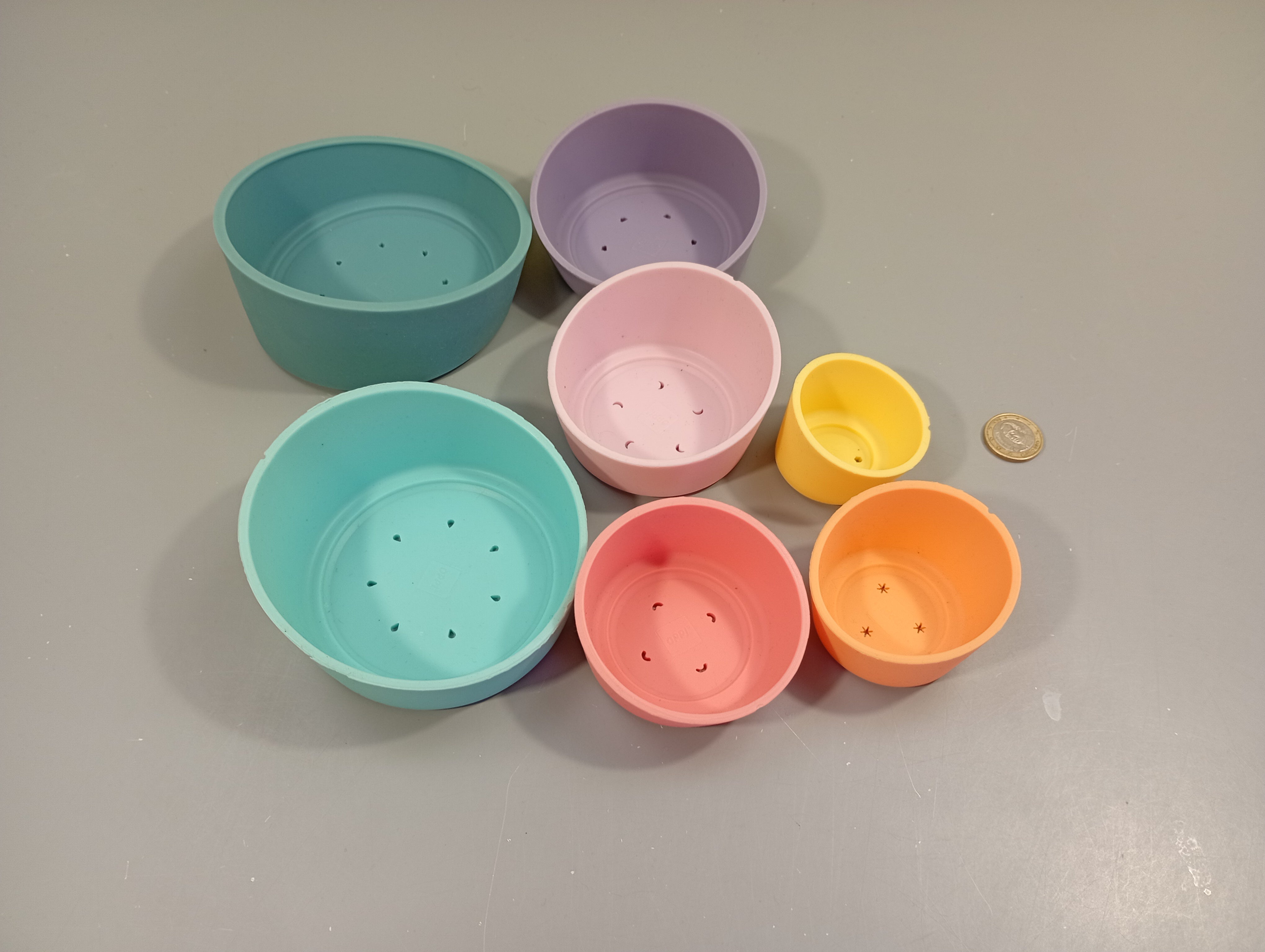 Pyramide à empiler en caoutchouc (manque celui du dessus)