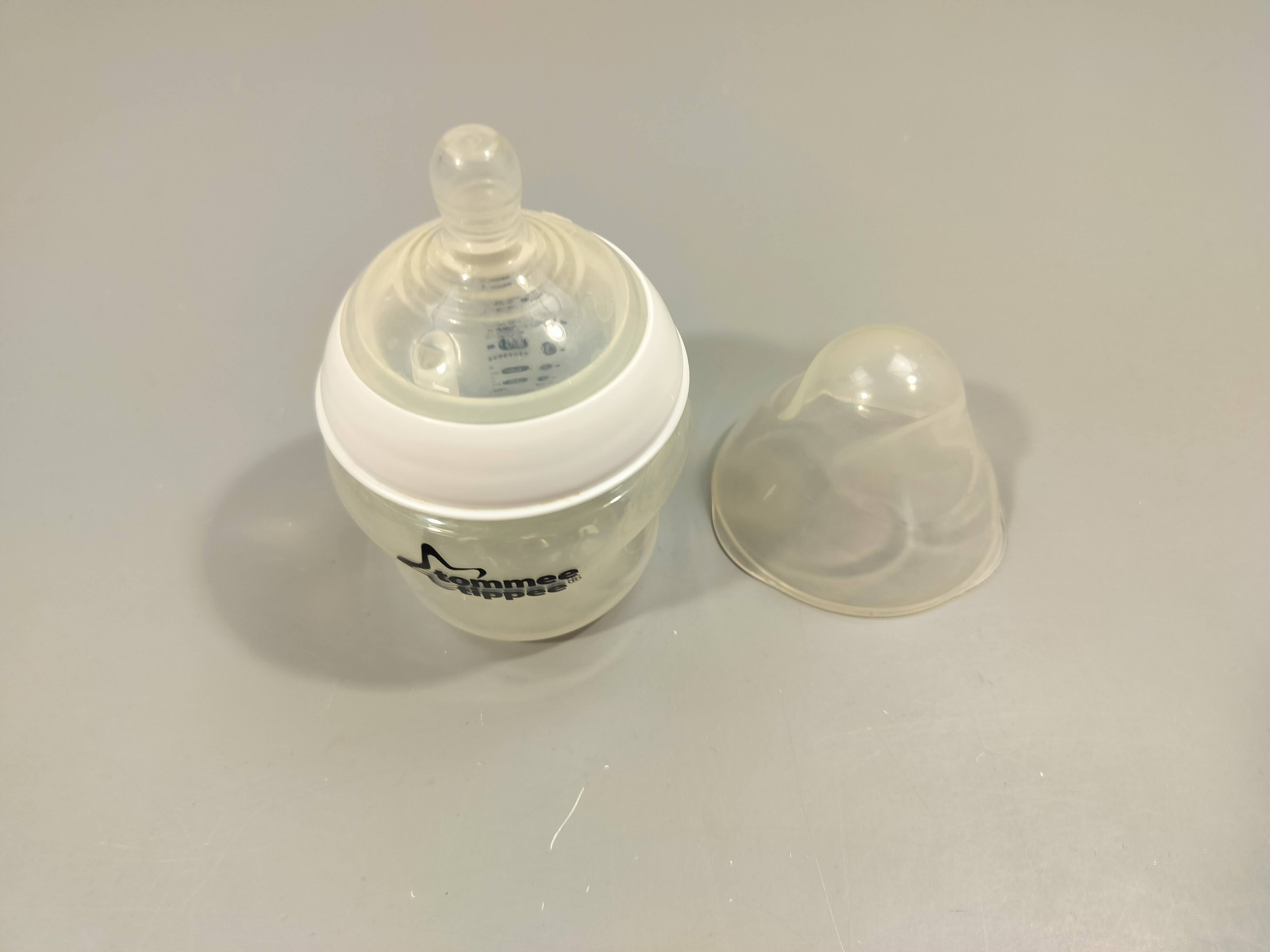 Biberon Tommee tippee en plastique -150ml