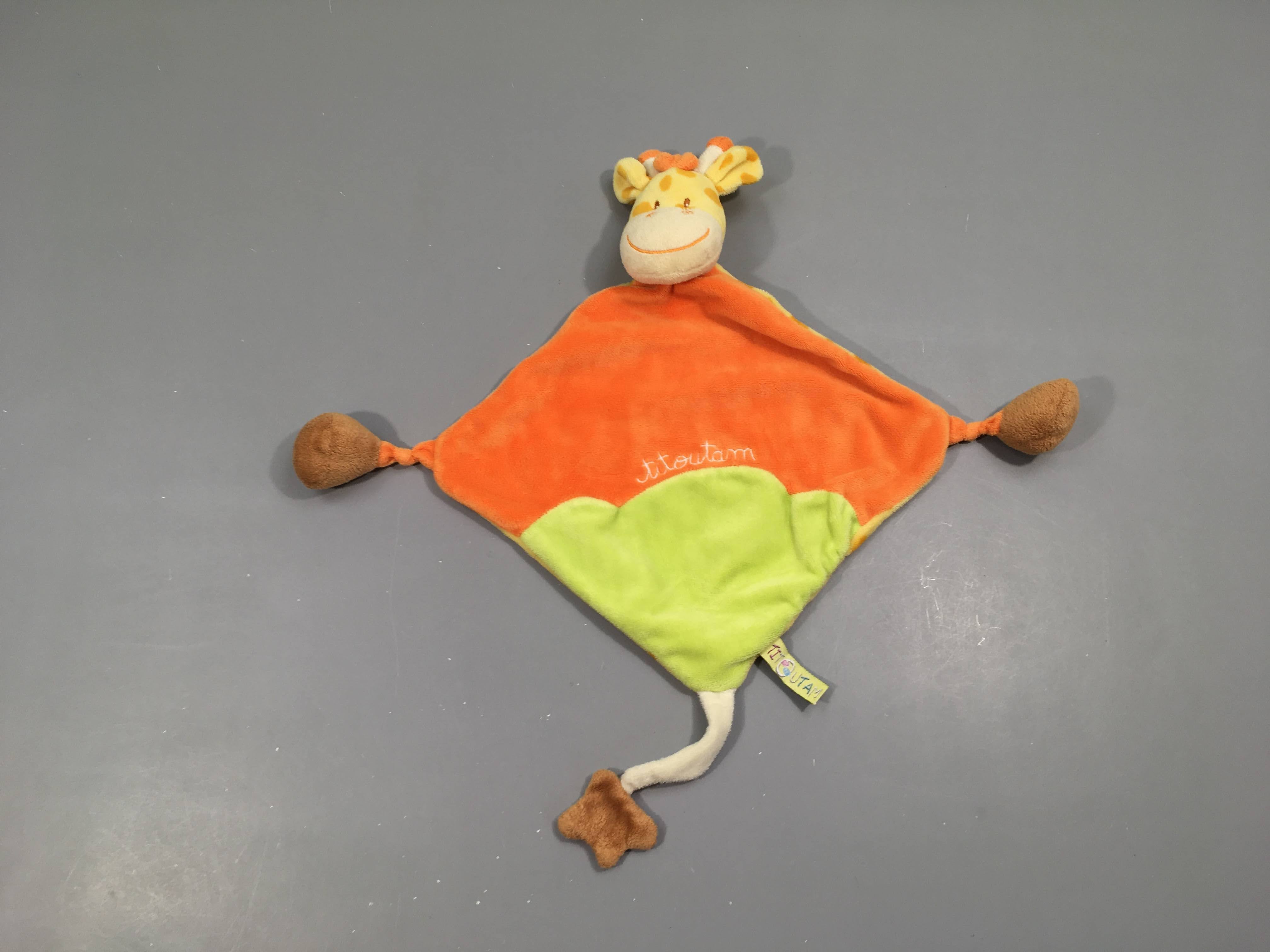 Doudou Girafe, Titoutam