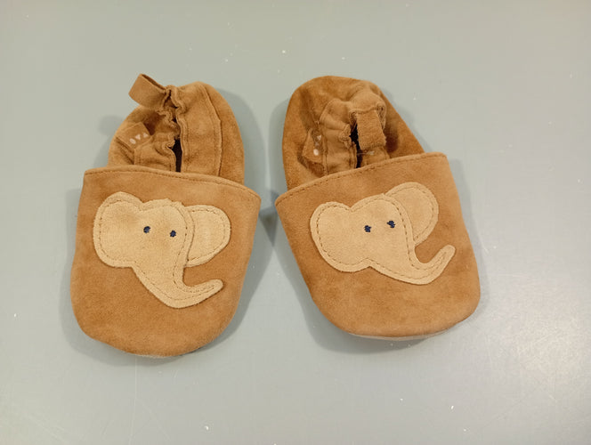 Chaussons marrons éléphant 3-6m, moins cher chez Petit Kiwi