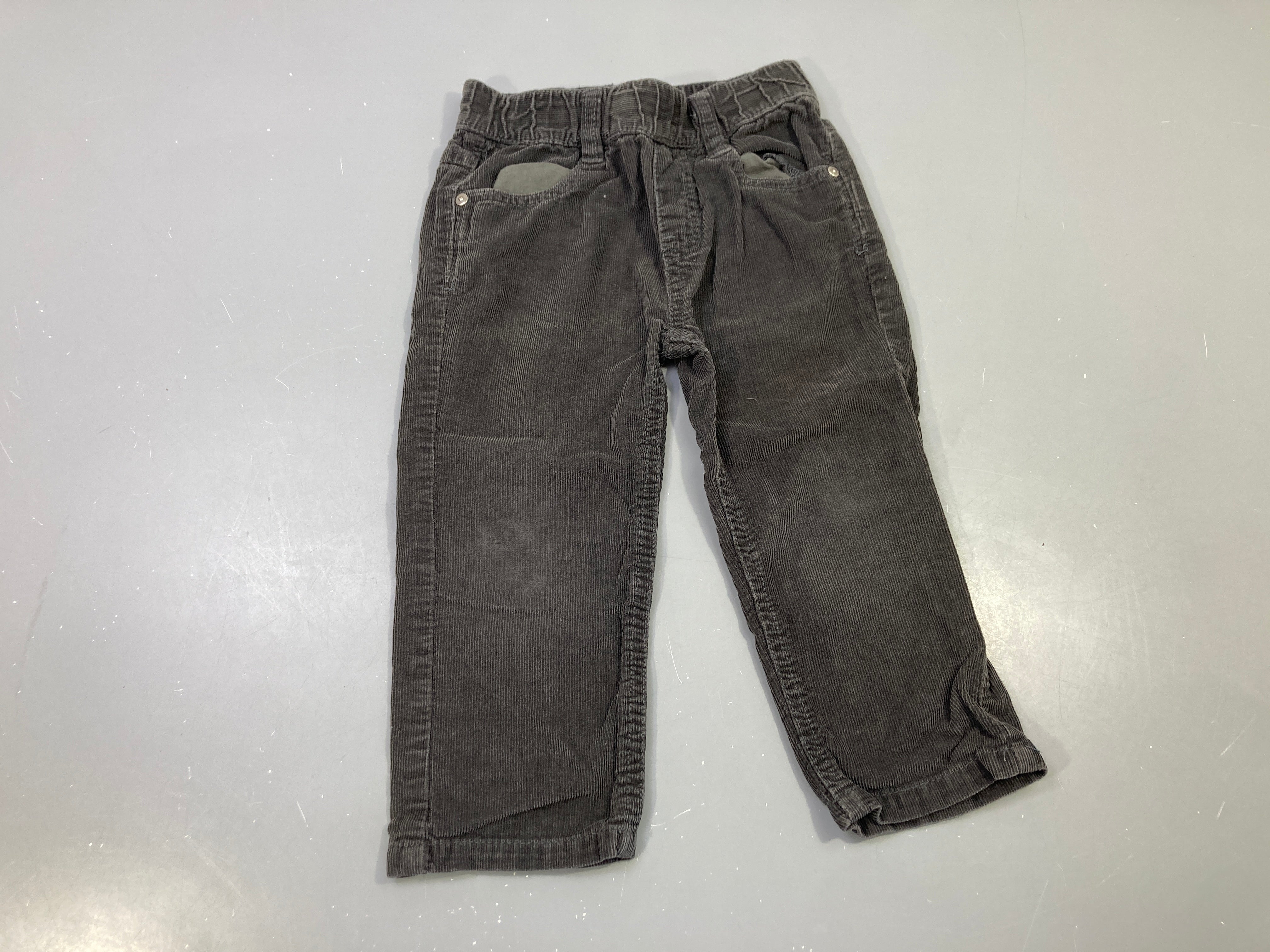 Pantalon gris foncé velours côtelé