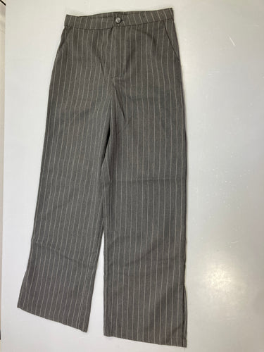 Pantalon chino gris ligné fin, moins cher chez Petit Kiwi