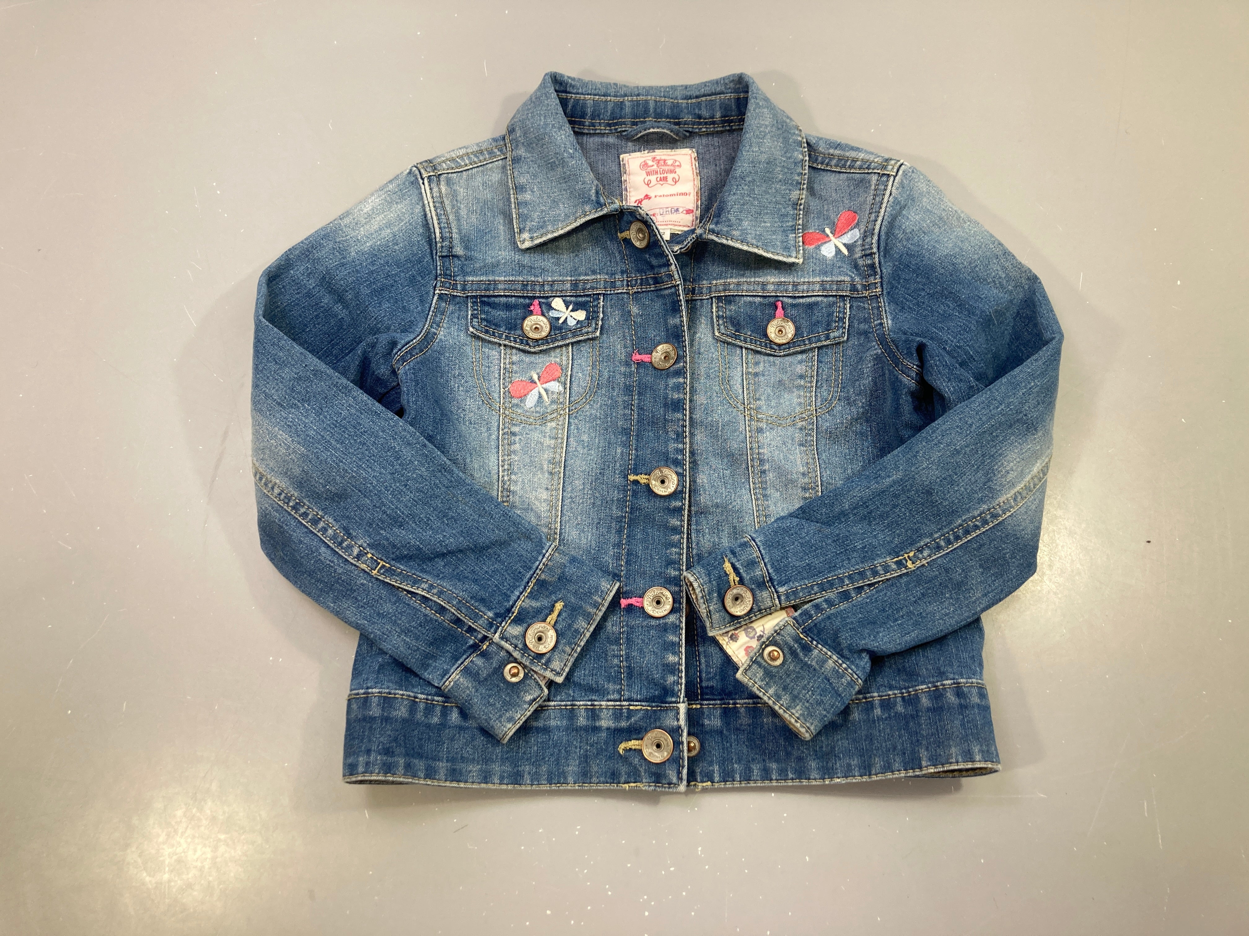 Veste en jean papillons brodés