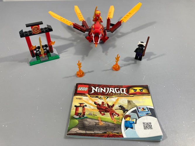 NINJAGO® 71701 Le dragon de feu de Kay, moins cher chez Petit Kiwi