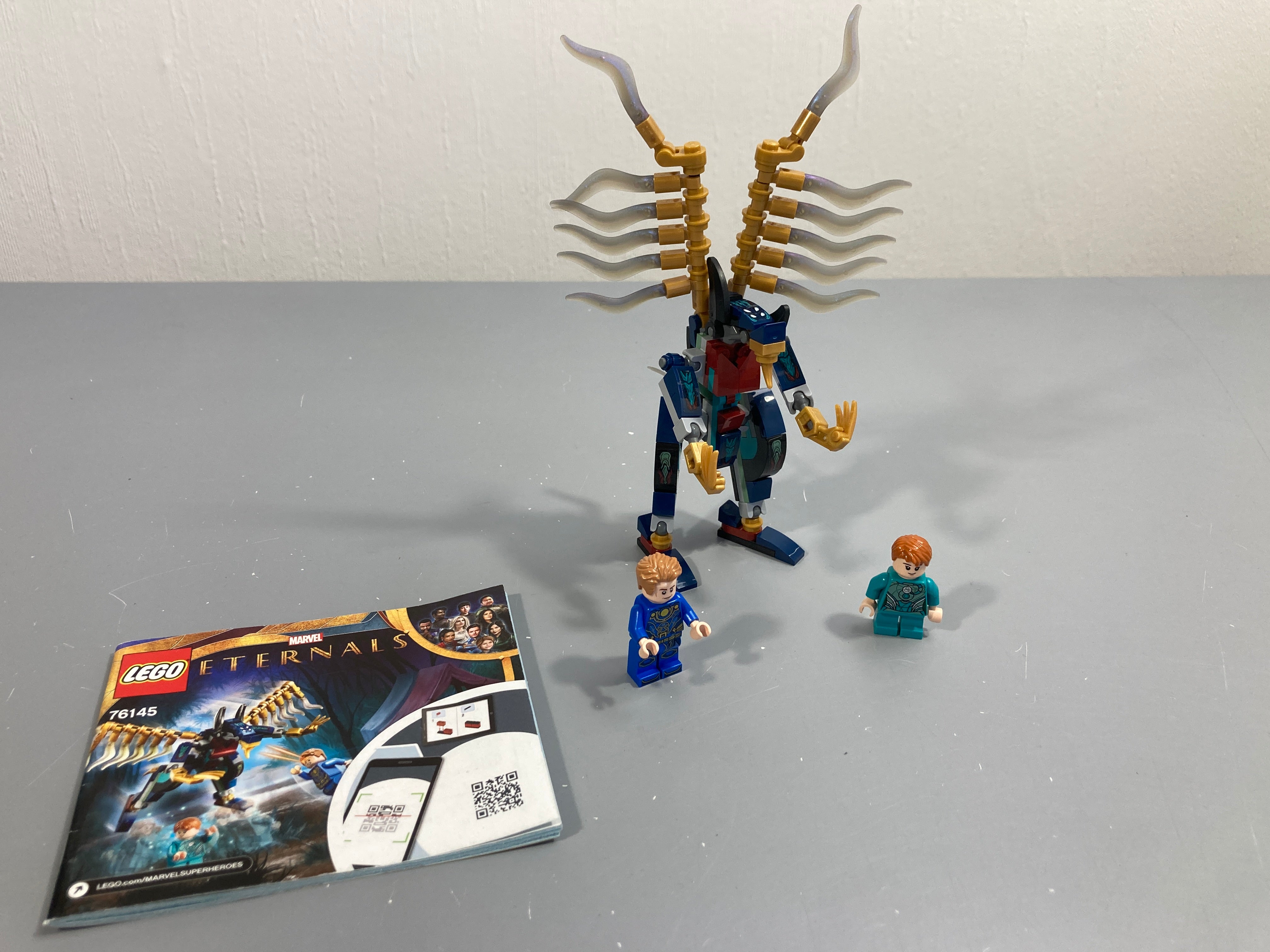 LEGO Mar.vel 76145 L'attaque aérienne des éternels (Manque un petit accessoire flamme orange)