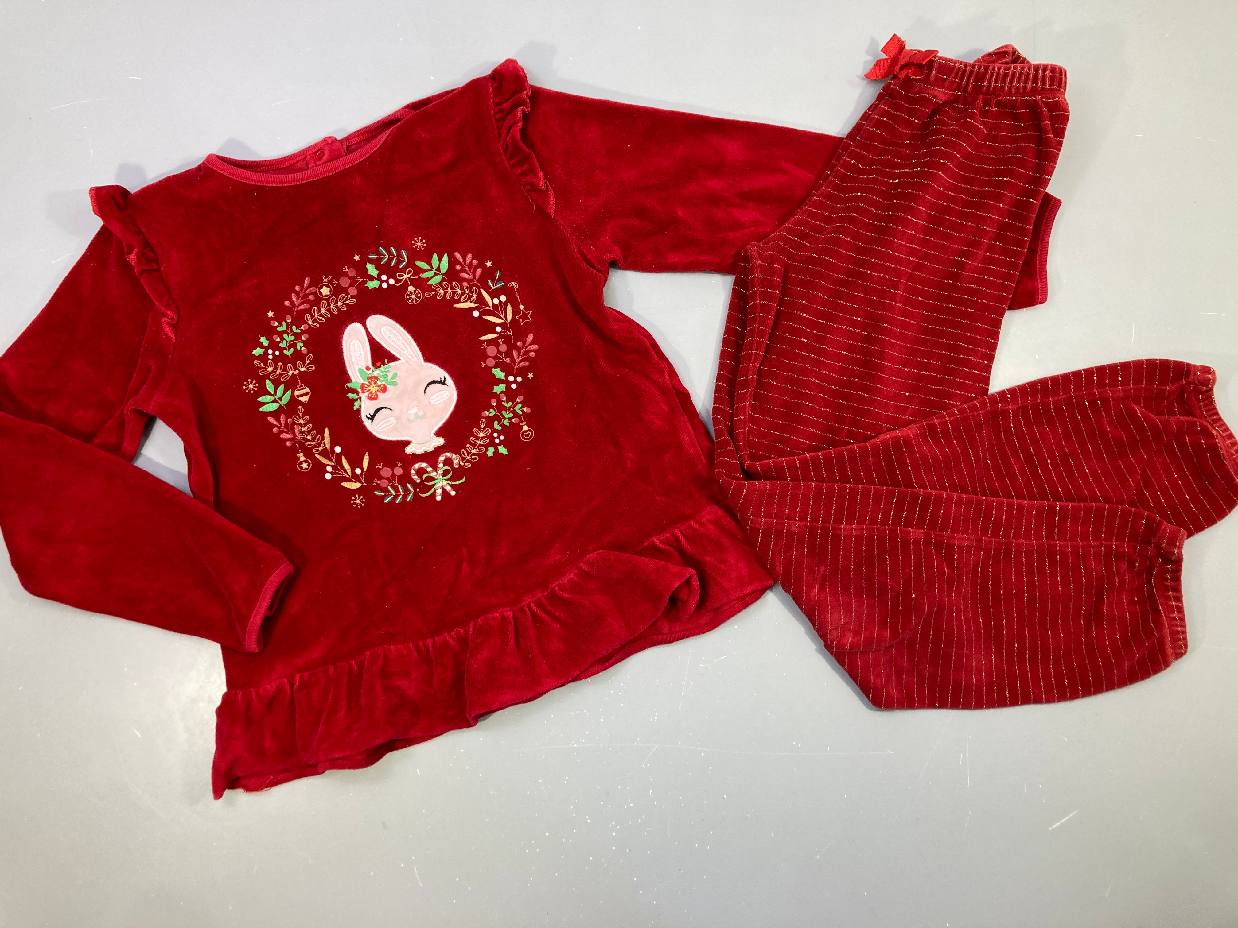Pyjama velours rouge lapin