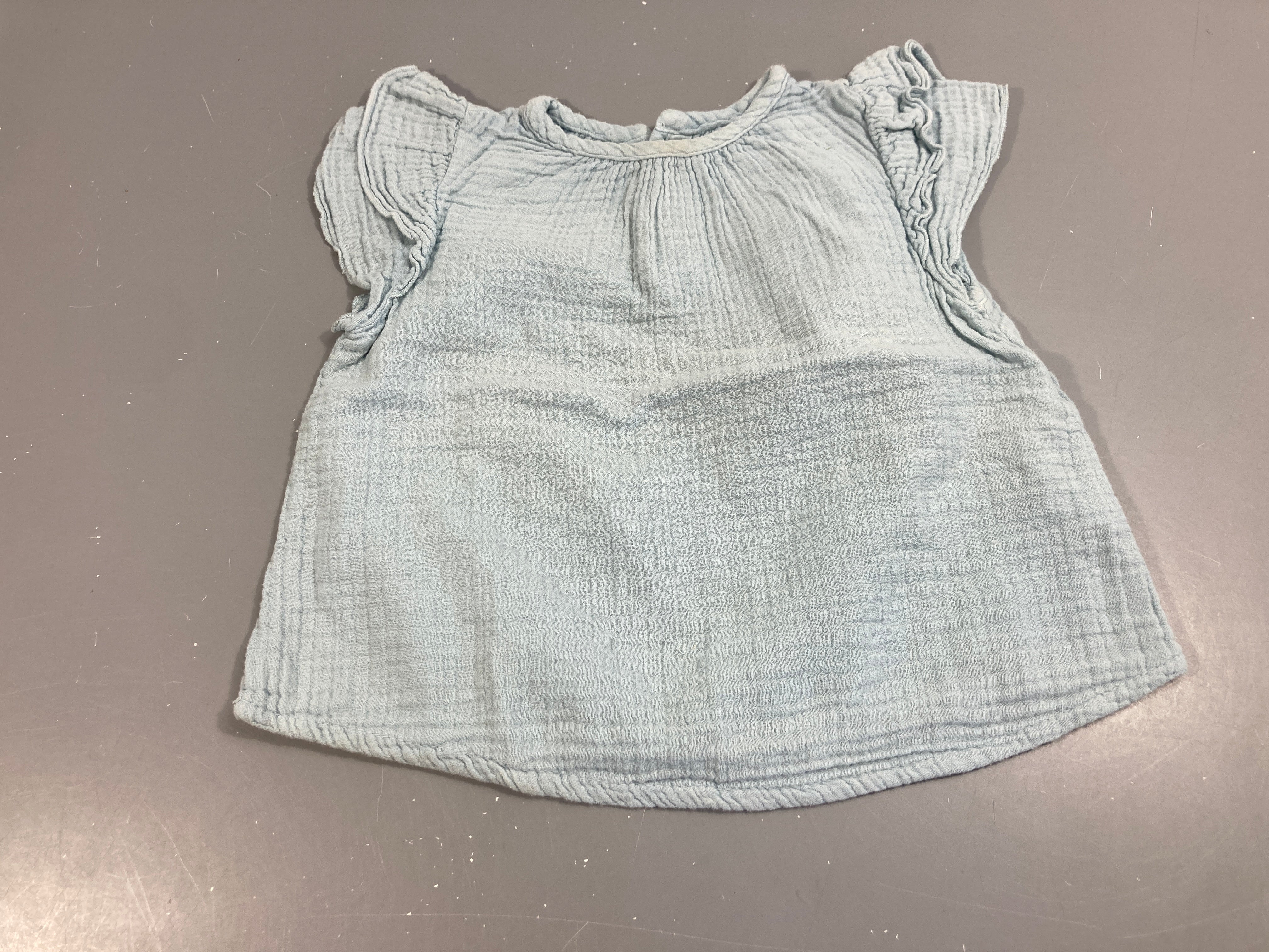 Blouse s.m volants bleu clair