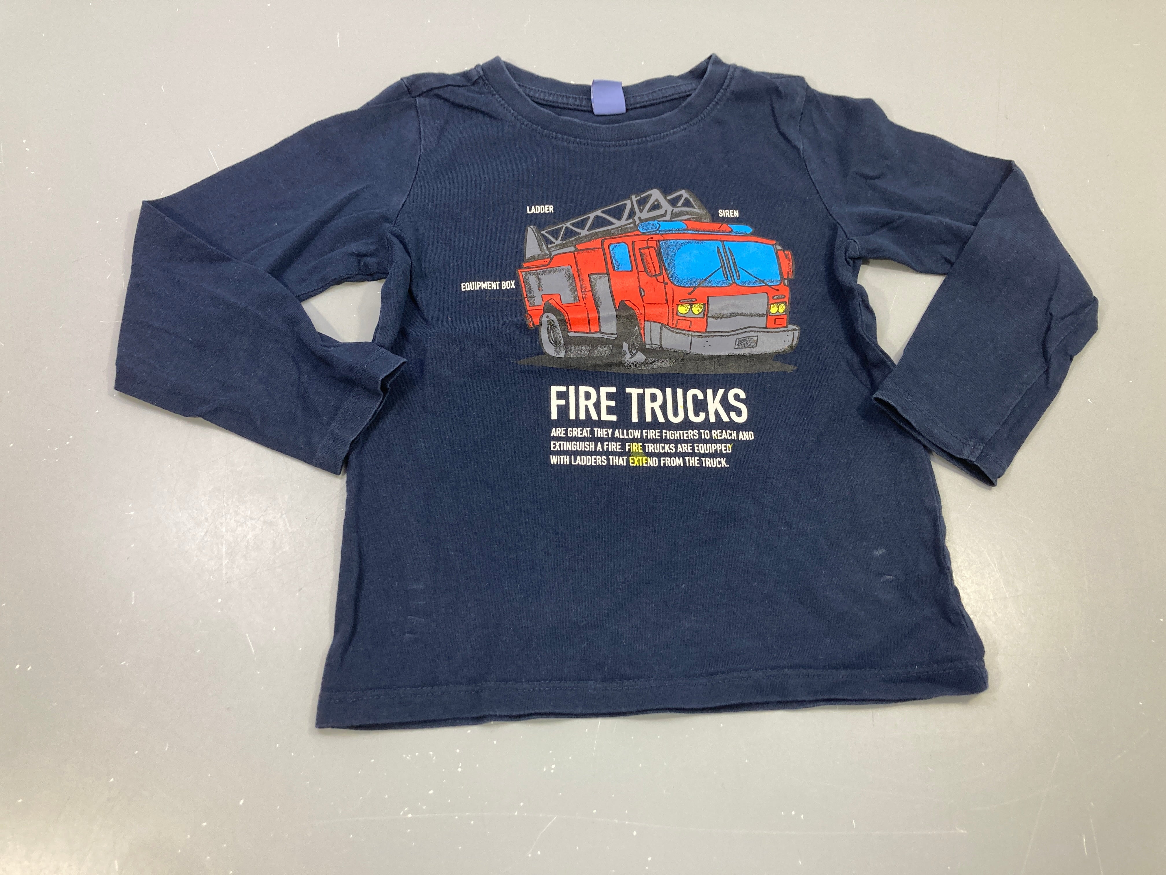 T-shirt m.l bleu marine camion de pompier 