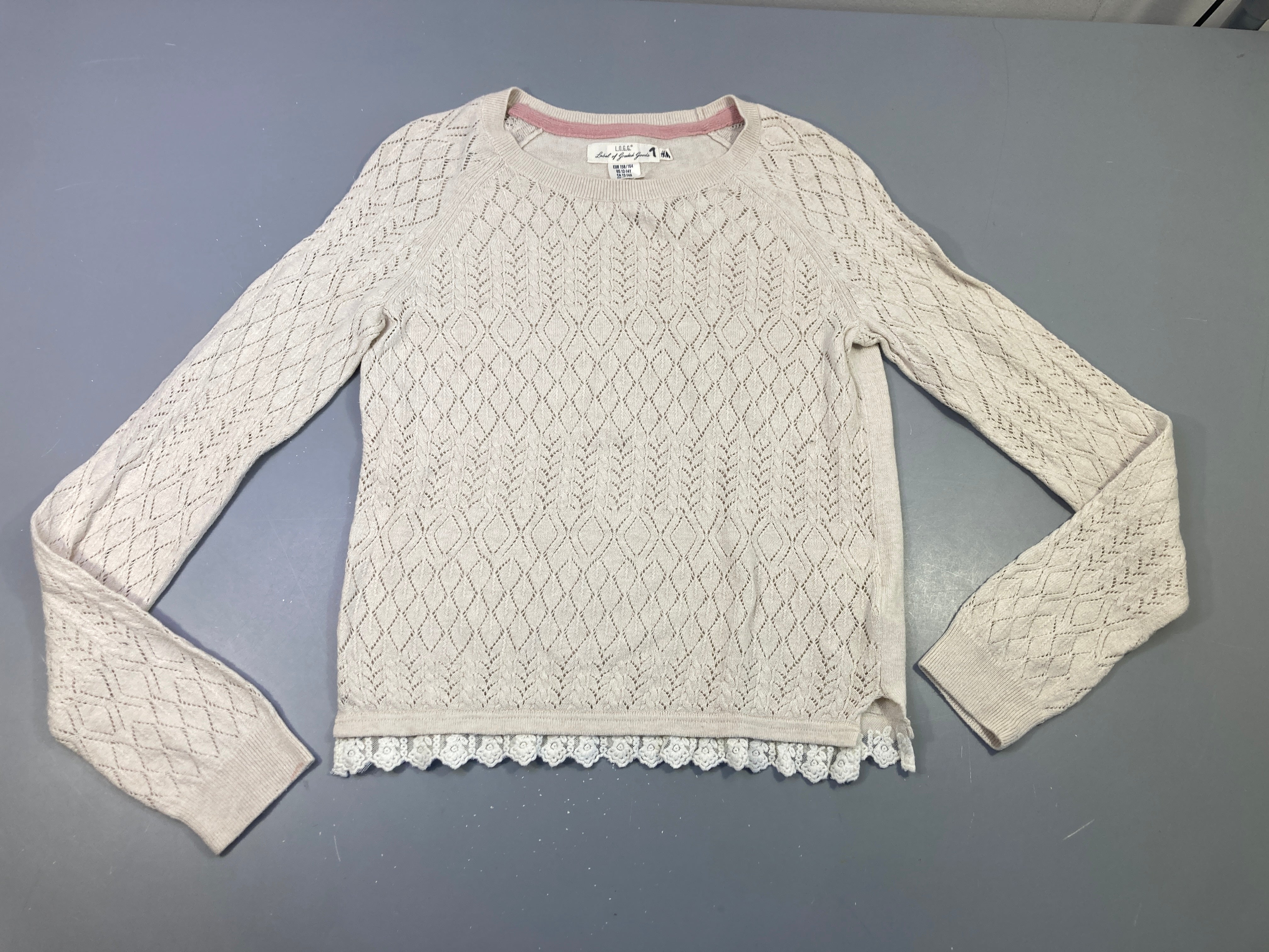 Pull ajouré beige effet superposé dentelle bas Petite tache bas manche D