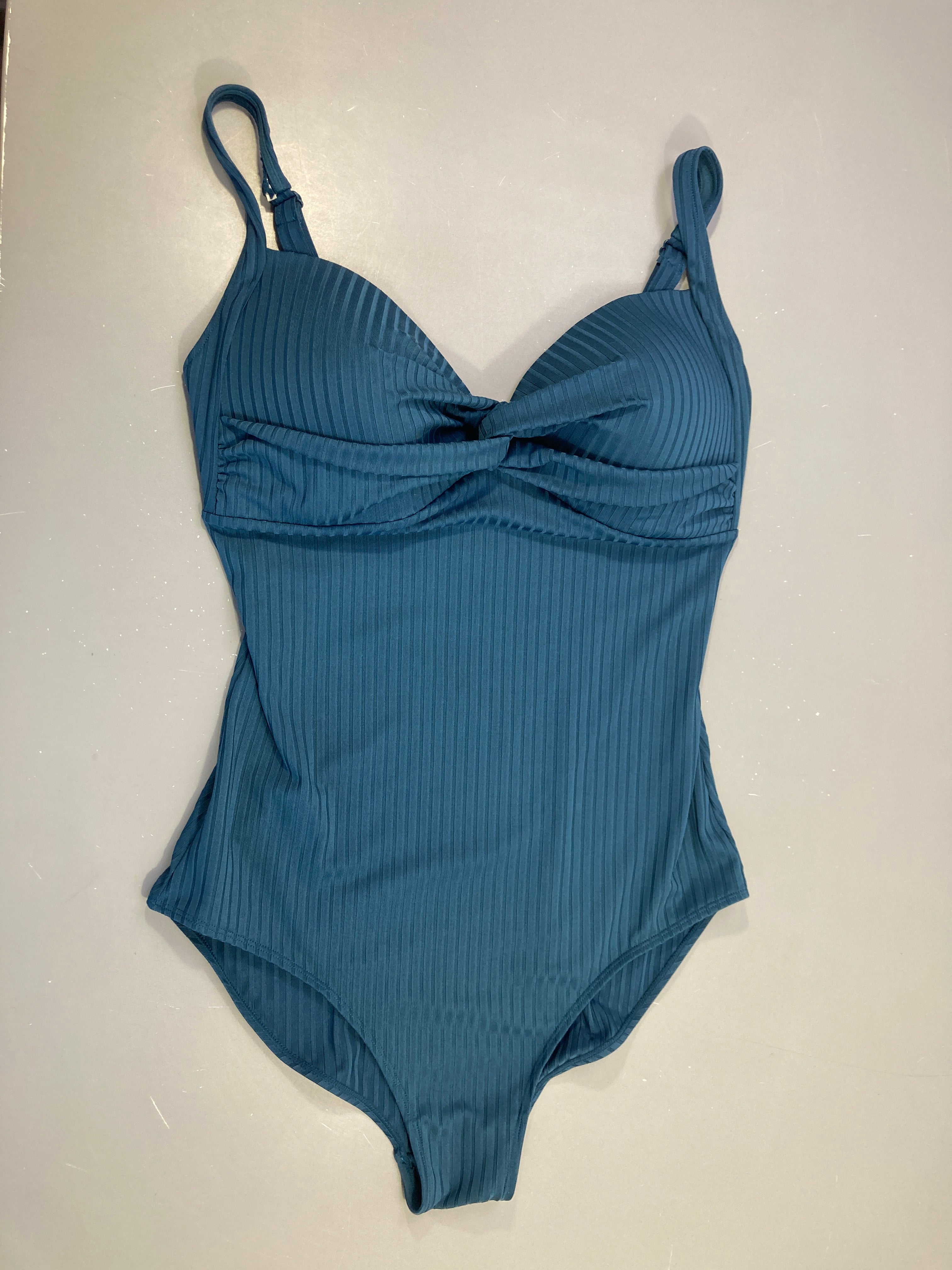 Etat neuf Maillot de bain bleu pétrol, prix neuf 14€