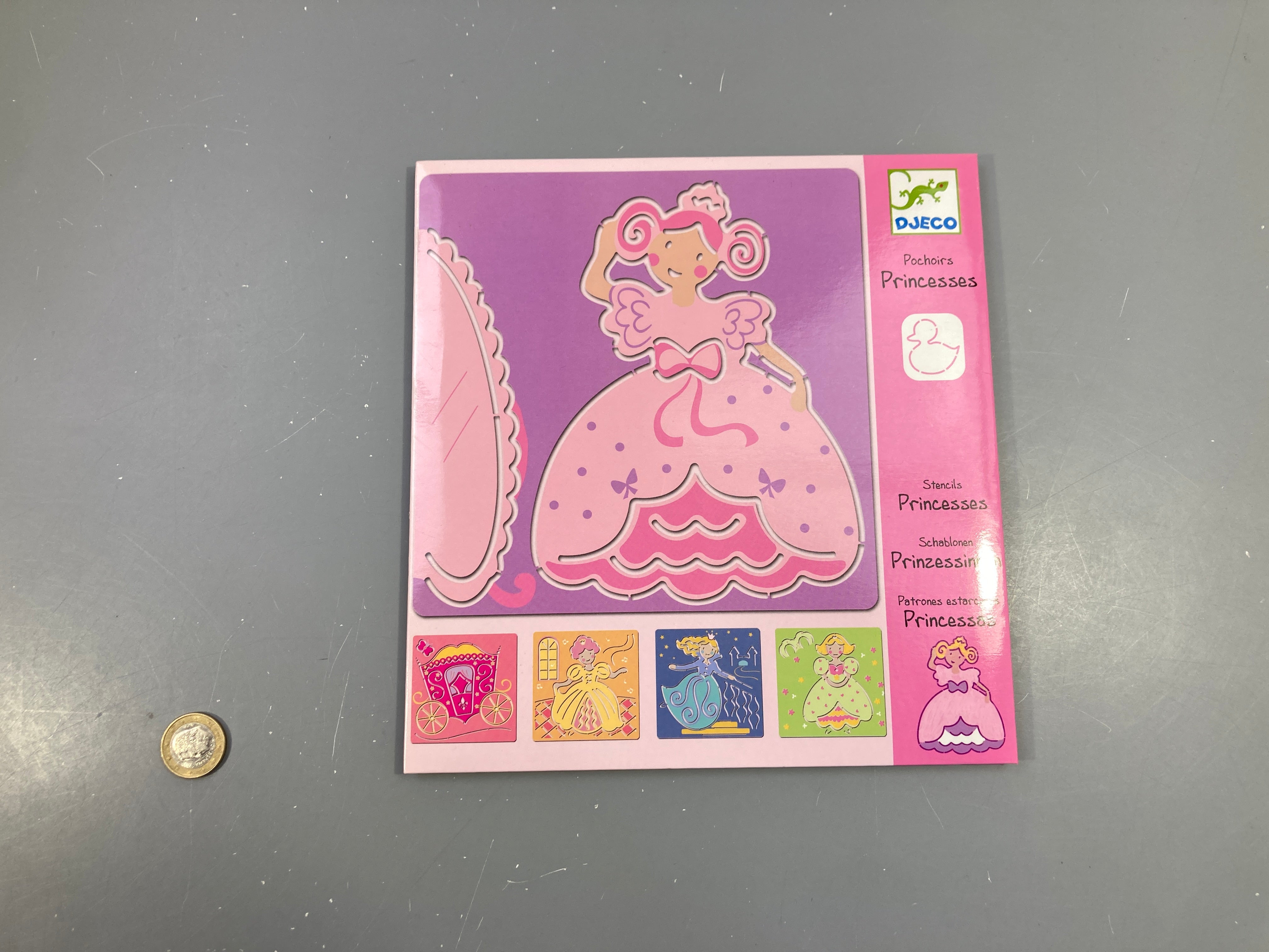 Djeco5 Pochoirs Princesses