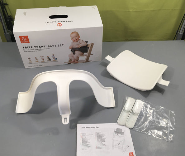 Etat neuf, Tripp Trapp, Baby Set blanc, jusque 3 ans - 15kg, Stokke, pour les modèles après mai 2003, moins cher chez Petit Kiwi