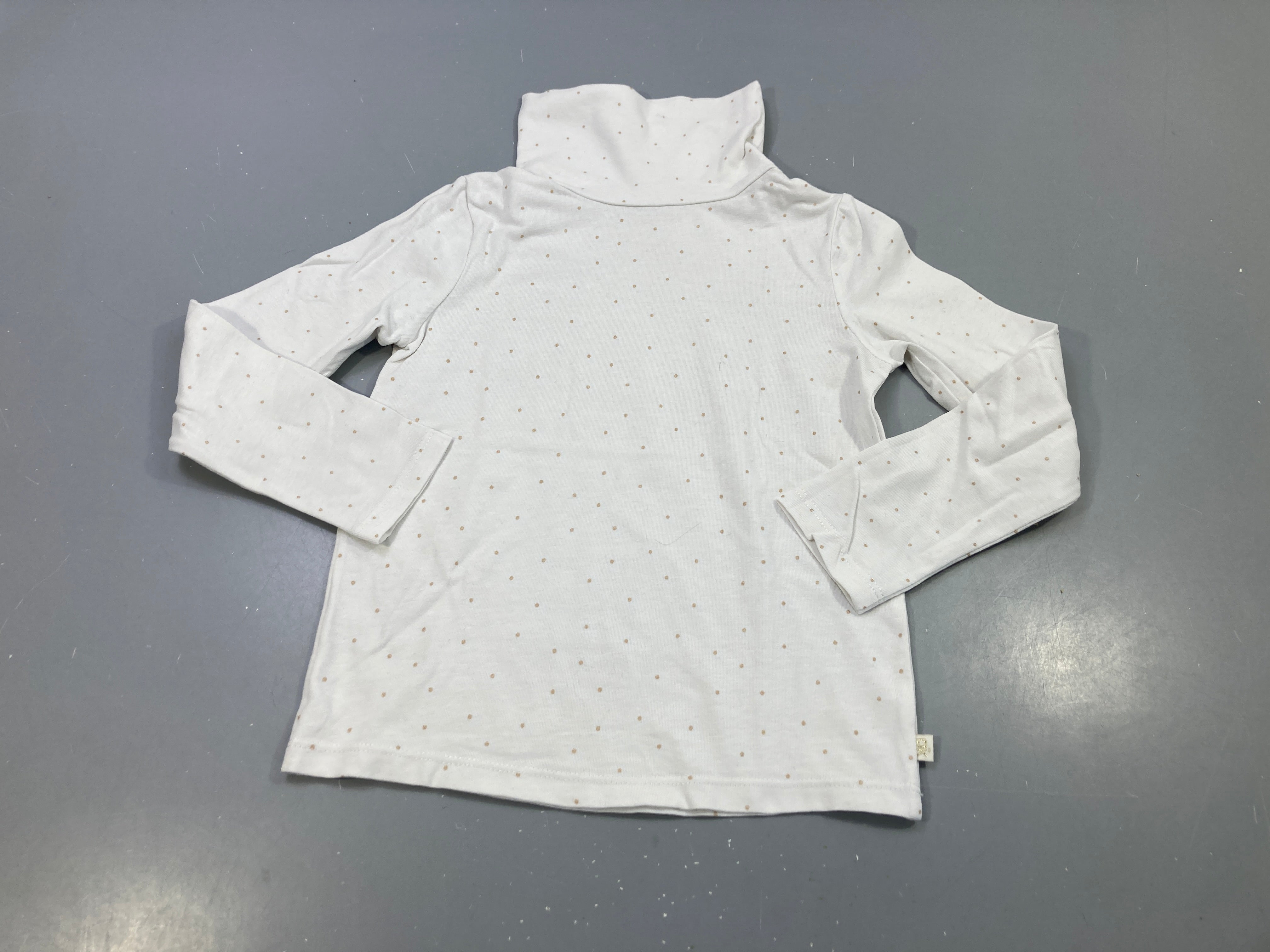 T-shirt m.l à col roulé blanc à pois dorés