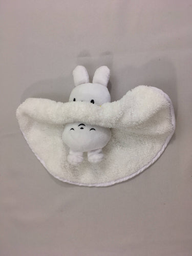 Veilleuse peluche lapin avec réveil kid'sleep - My dream - Claessens'Kids - https://www.natureetdecouvertes.com/enfant/jouets-eveil/doudous/kid-sleep-my-dream-doudou-3-en-1-91392310, moins cher chez Petit Kiwi